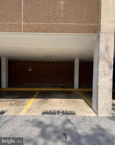 LORCOM HOUSE - Residential Lease