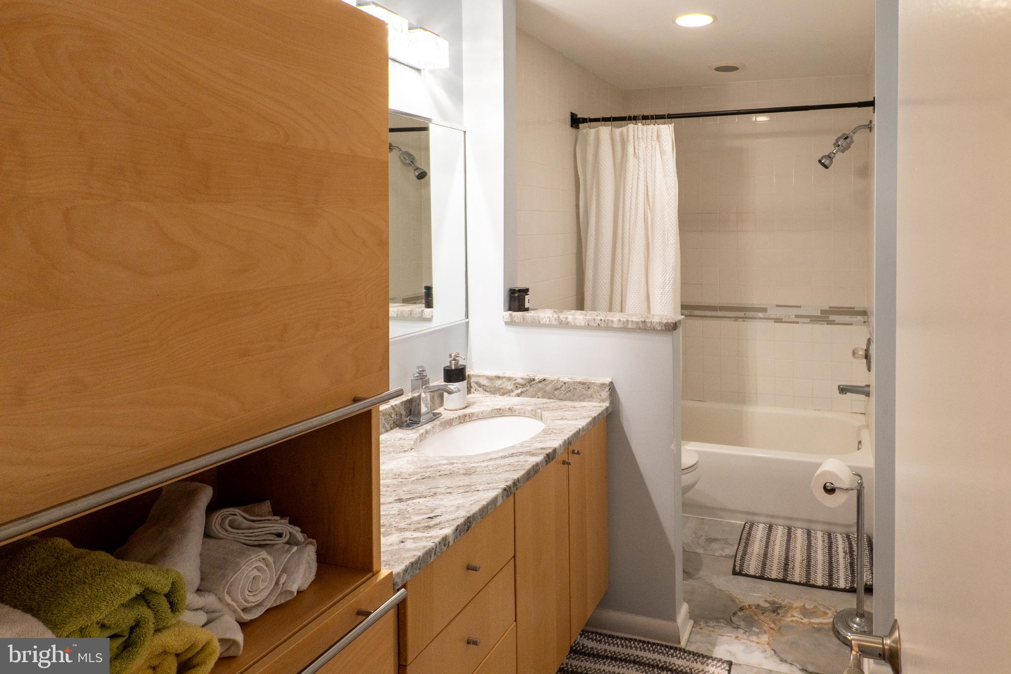 LORCOM HOUSE - Residential Lease