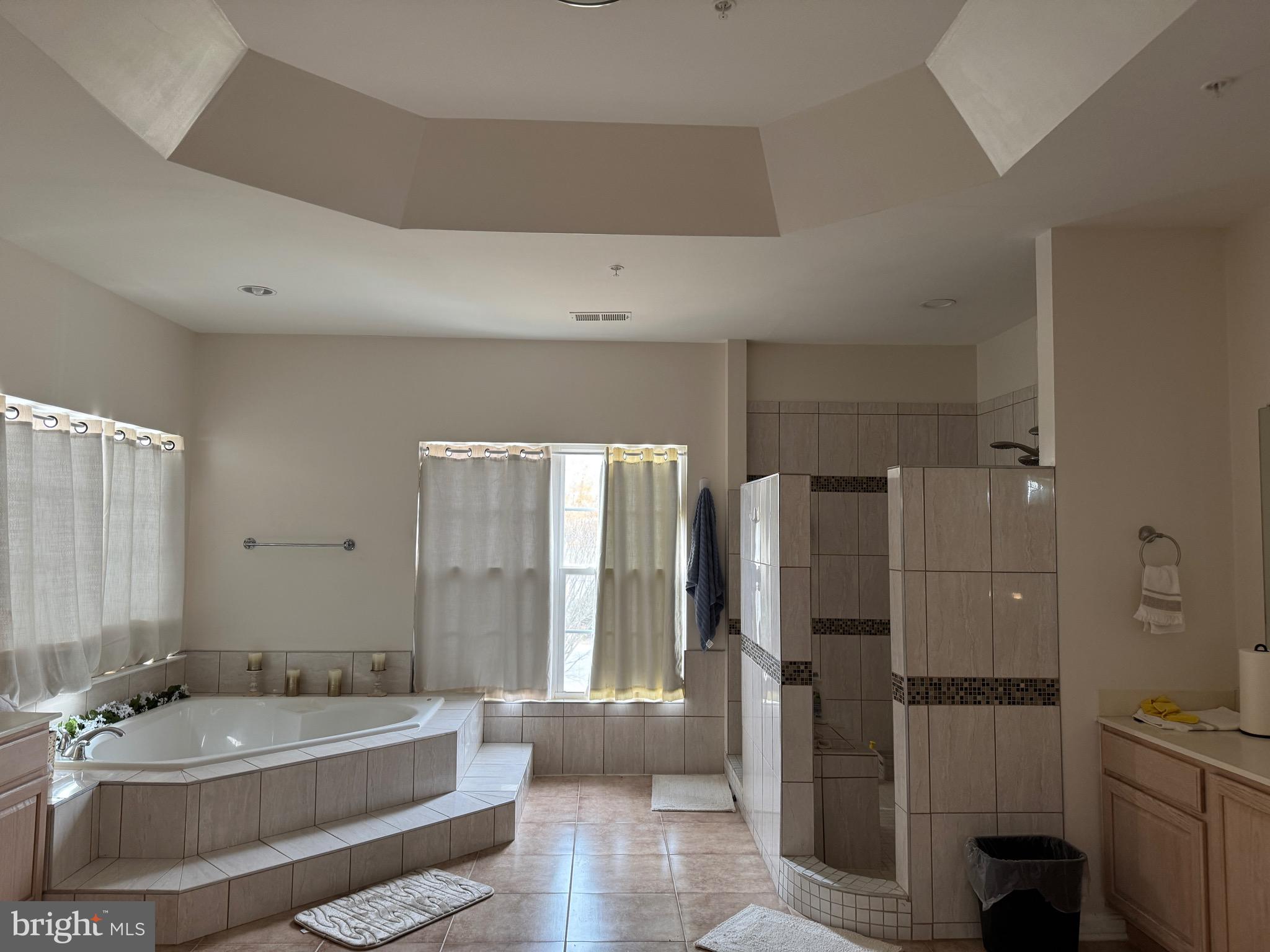 INDIAN RIDGE-PLAT FIVE> - Residential