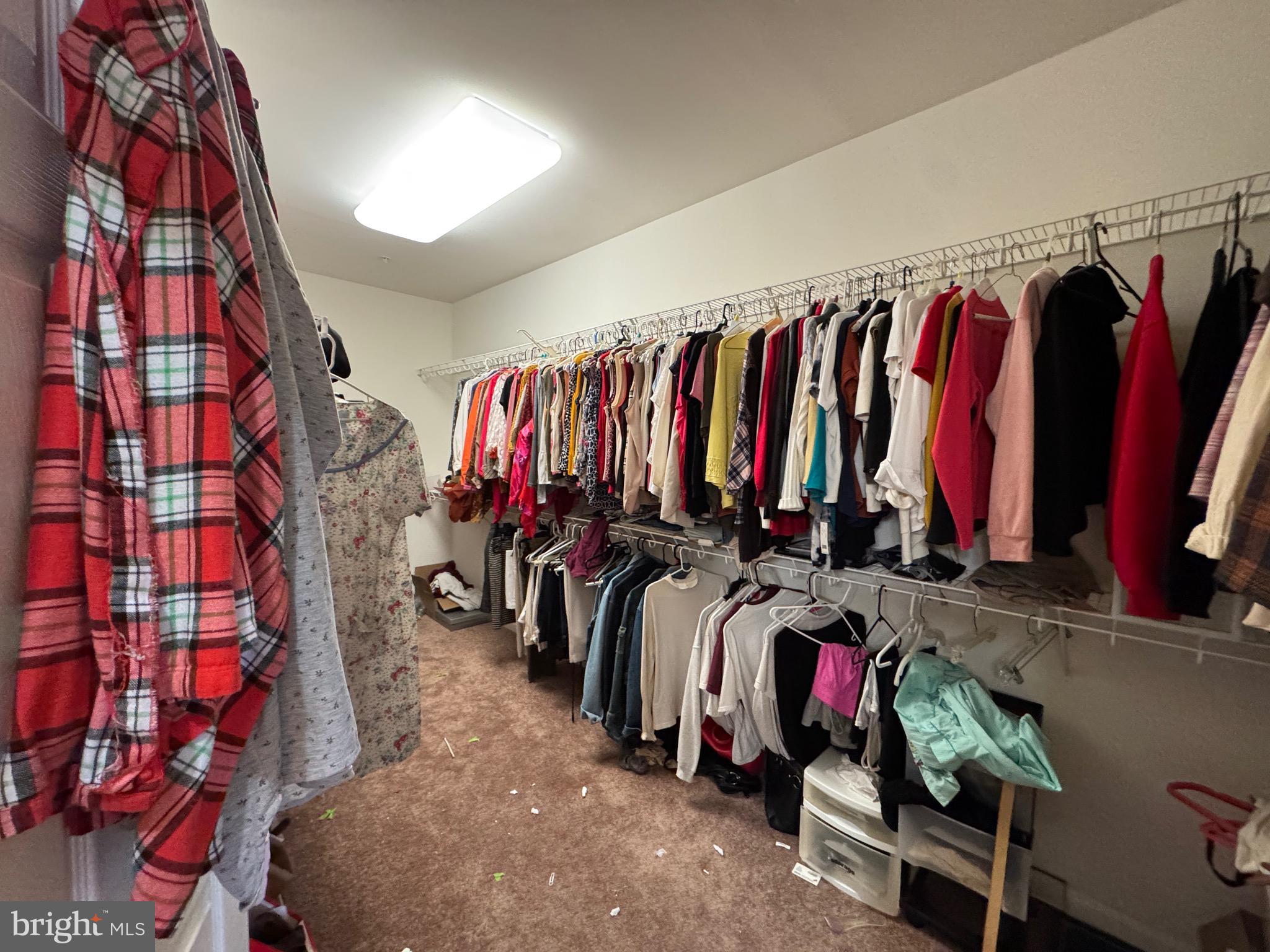 INDIAN RIDGE-PLAT FIVE> - Residential