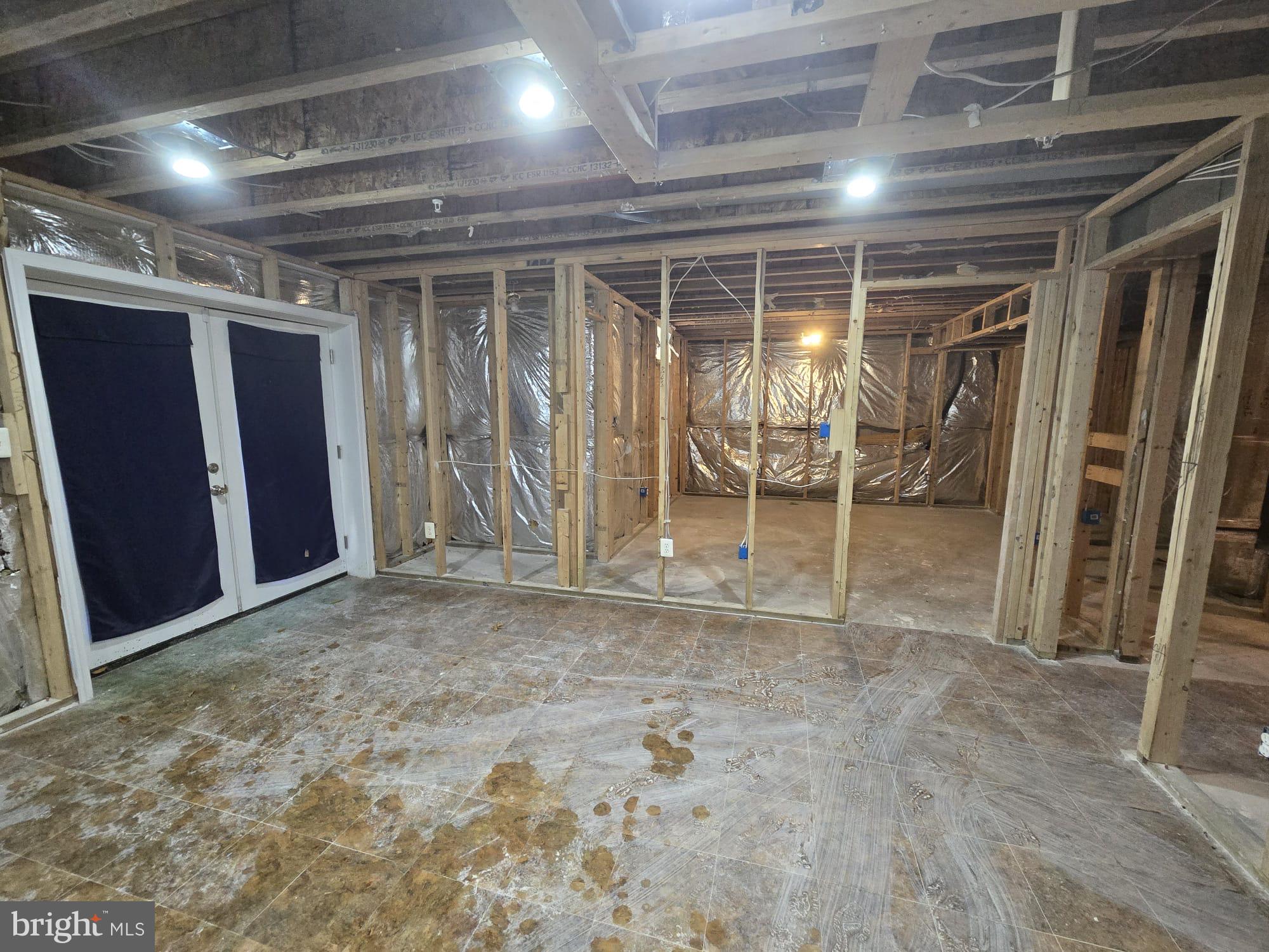 INDIAN RIDGE-PLAT FIVE> - Residential