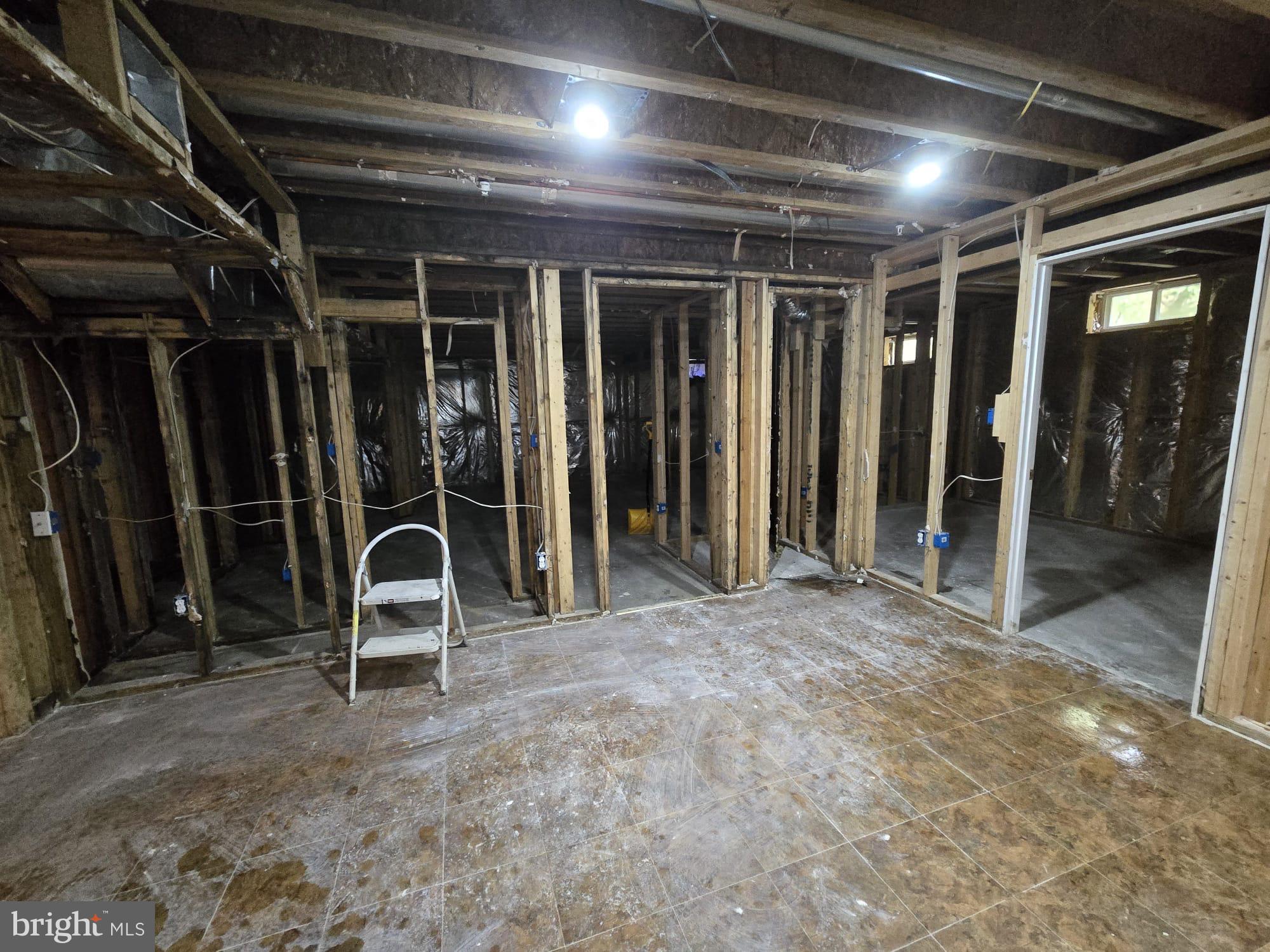 INDIAN RIDGE-PLAT FIVE> - Residential