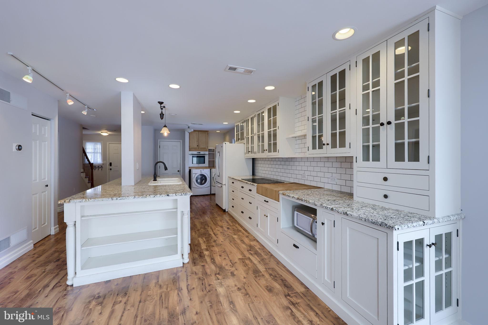 STAFFORDSHIRE - Residential