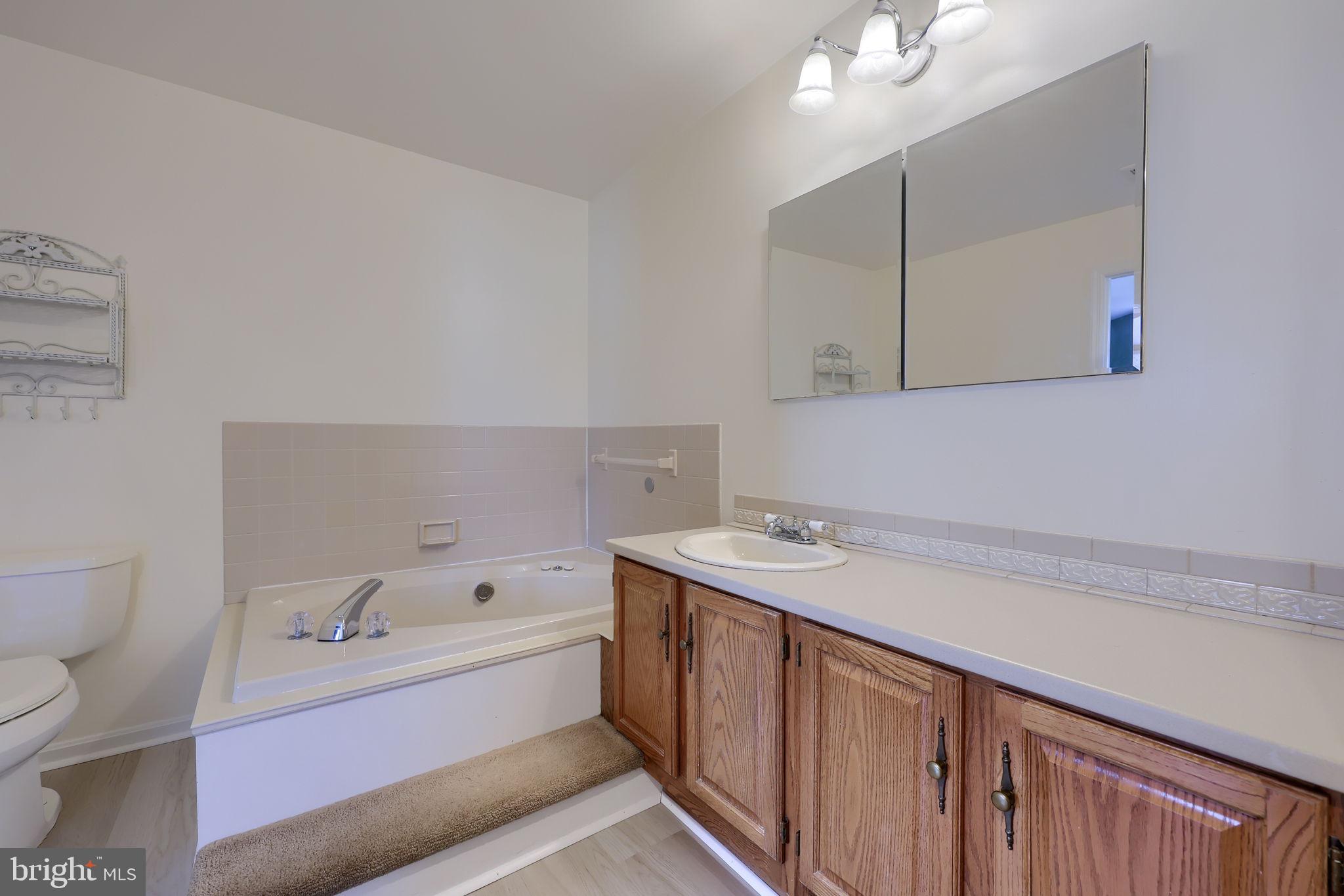 STAFFORDSHIRE - Residential