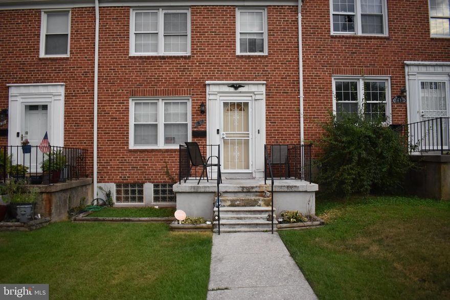 Welcome To 1619 kirkwood, Beautiful Home in a beautiful Community. Great to raise a family or just to retire and relax . 3 Bedrooms 1 full and 1/2 Bath, beautiful yard to entertain or great space to let the pets run free. This home is being Sold  As-Is New Floors and Water Heater, This well kept Home will leave little to No repair. Come see your future