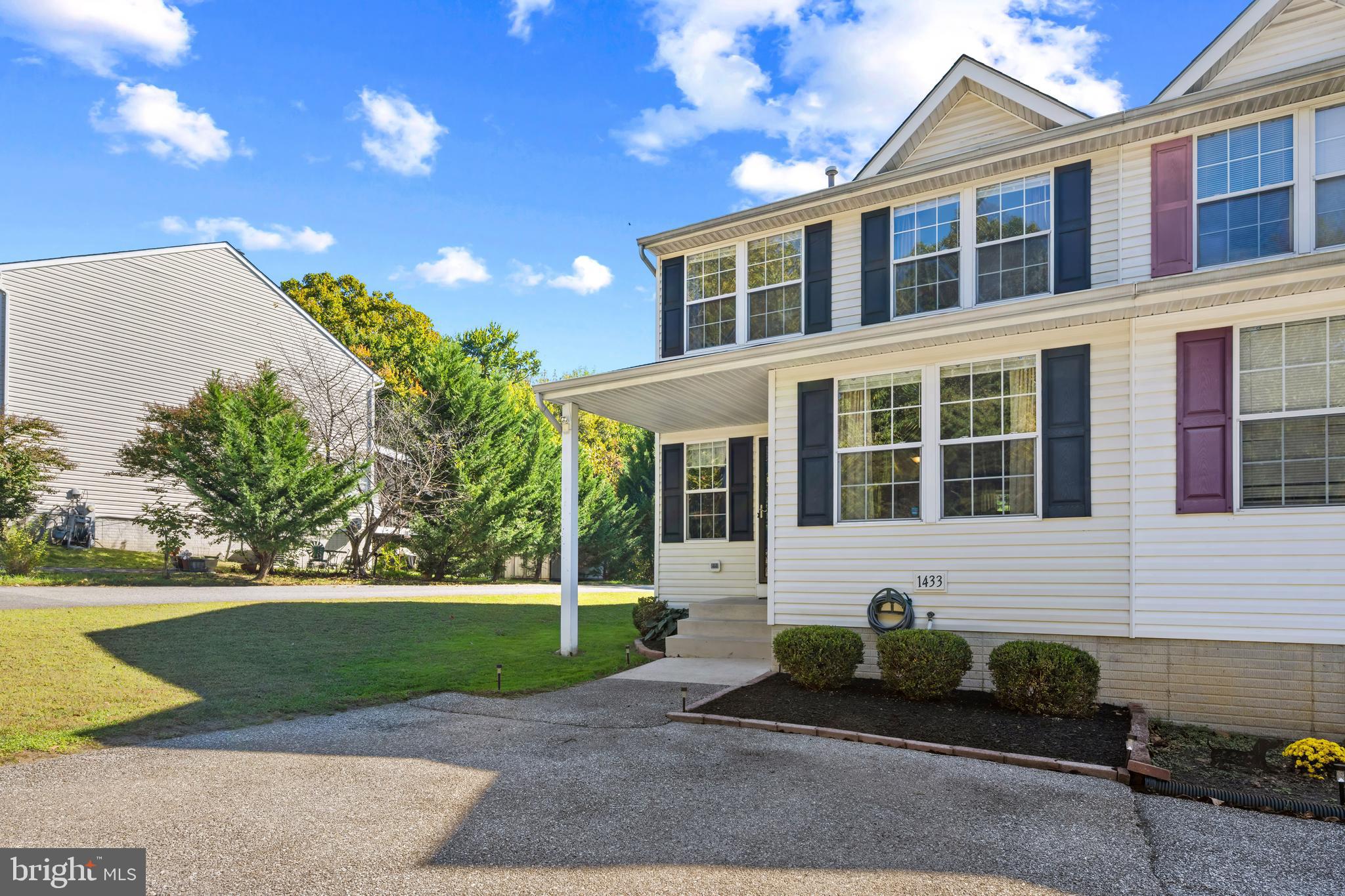 1433 CLARIDGE AVENUE