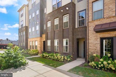 Photo of 46005 Woodpecker Square, STERLING, VA 20165 (MLS # VALO2139162)