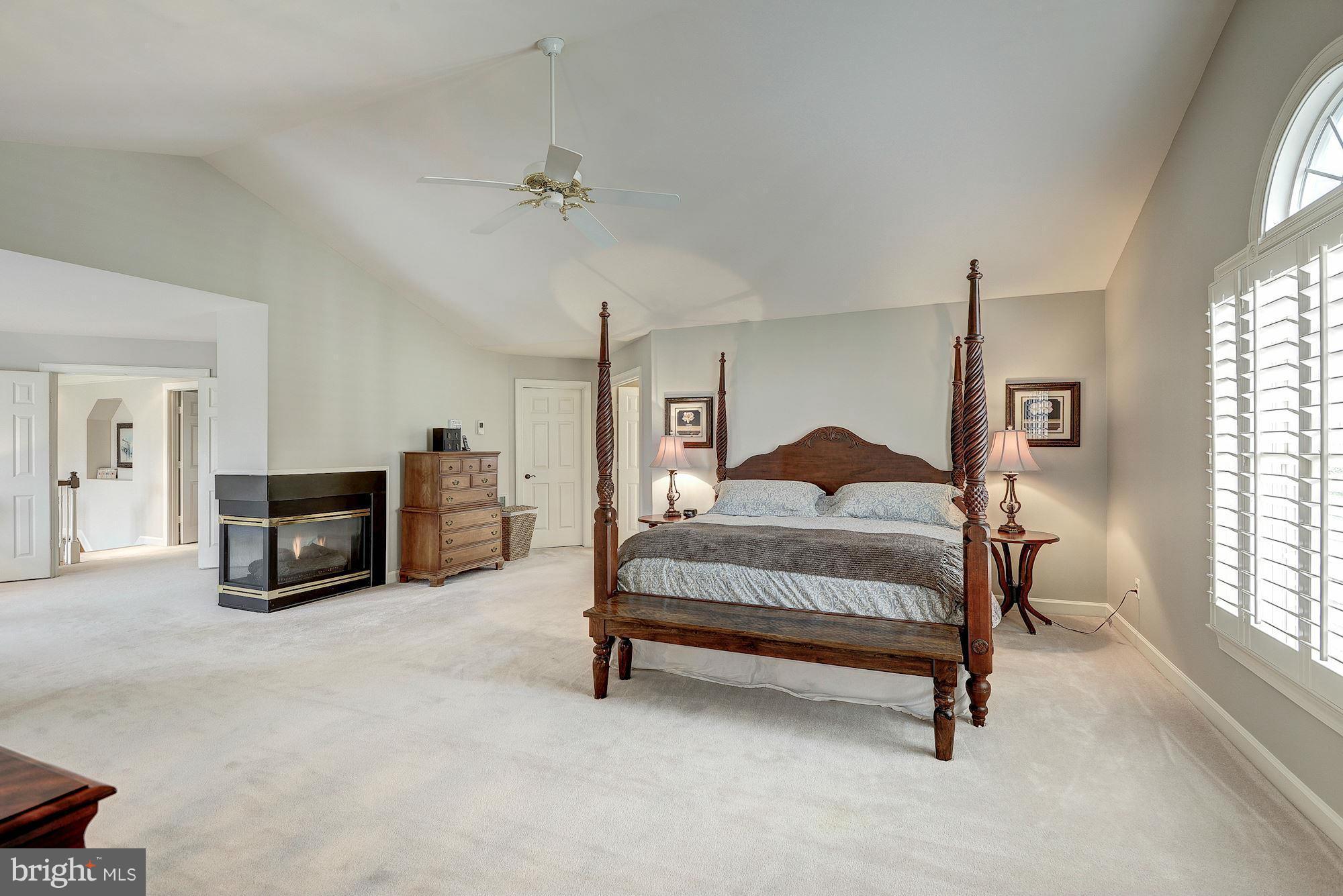 POTOMAC LAKES - Residential