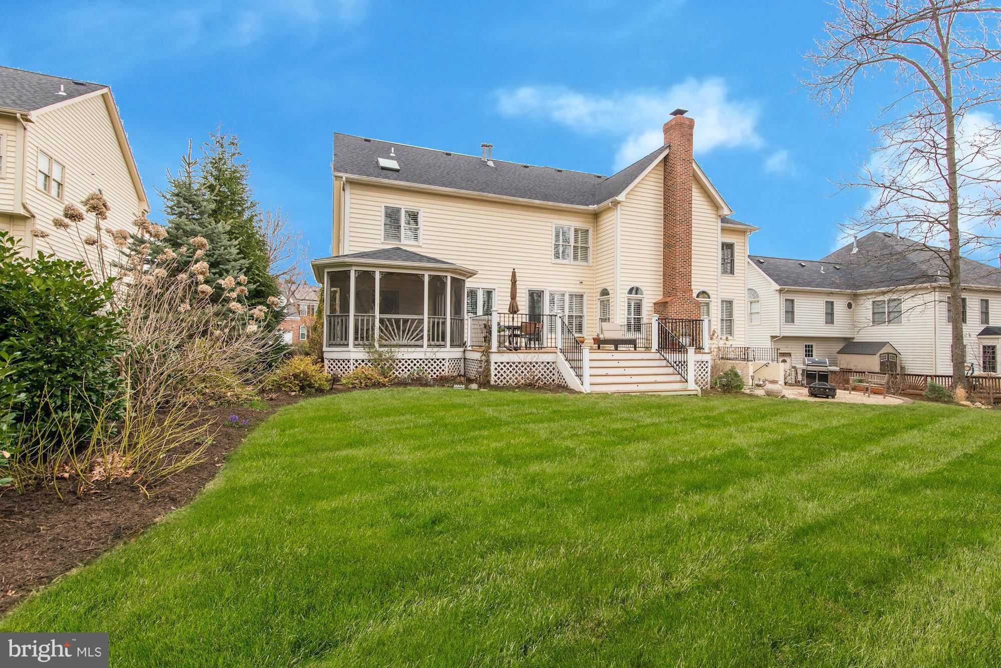 POTOMAC LAKES - Residential