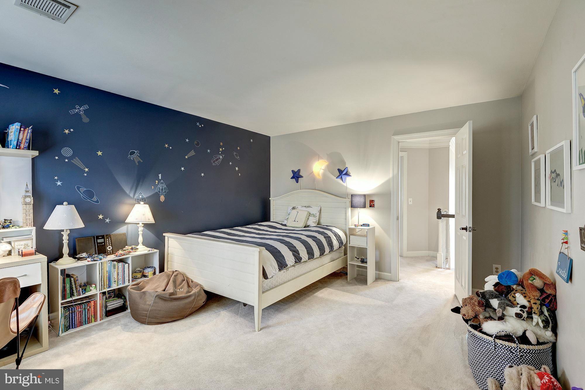 POTOMAC LAKES - Residential