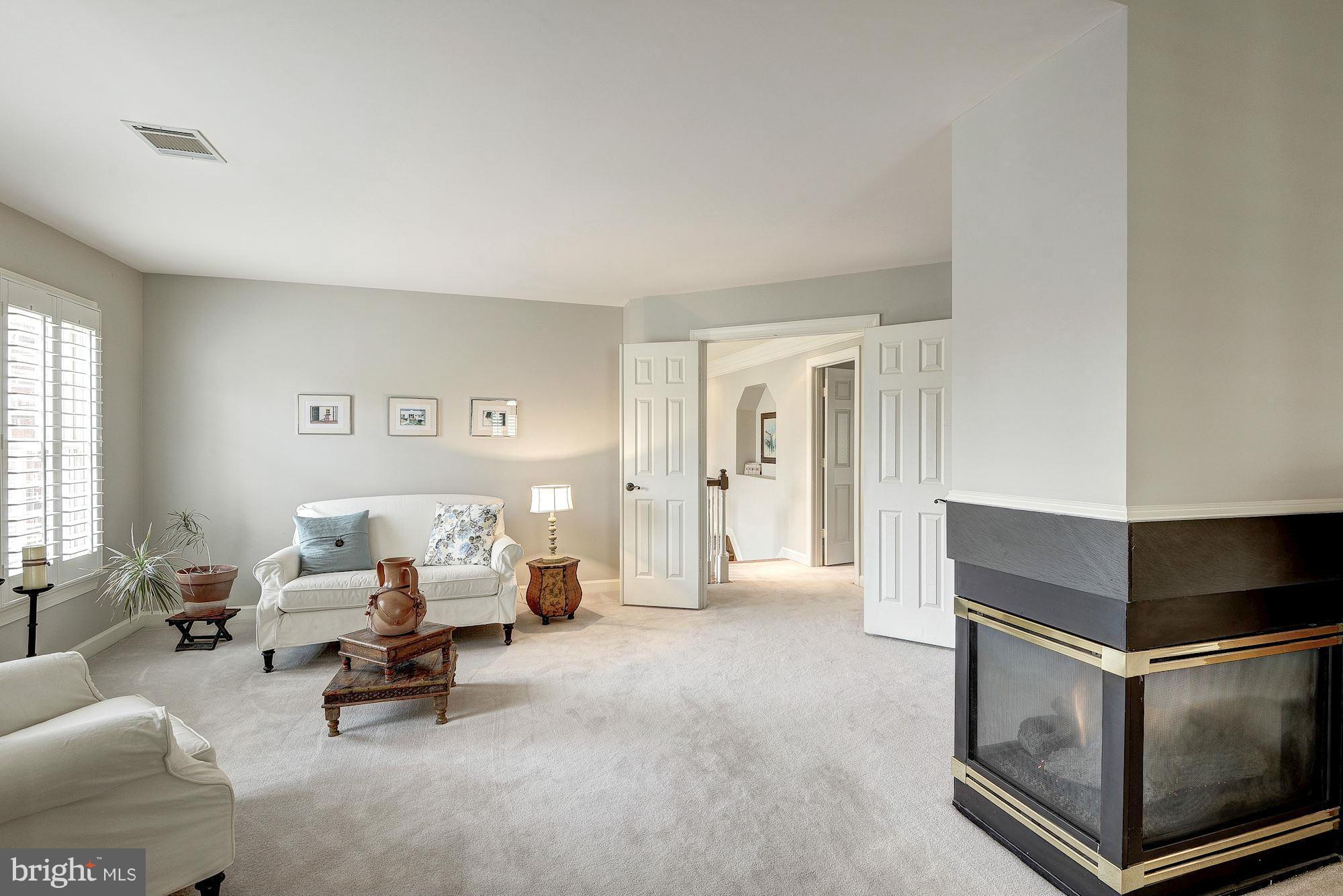 POTOMAC LAKES - Residential