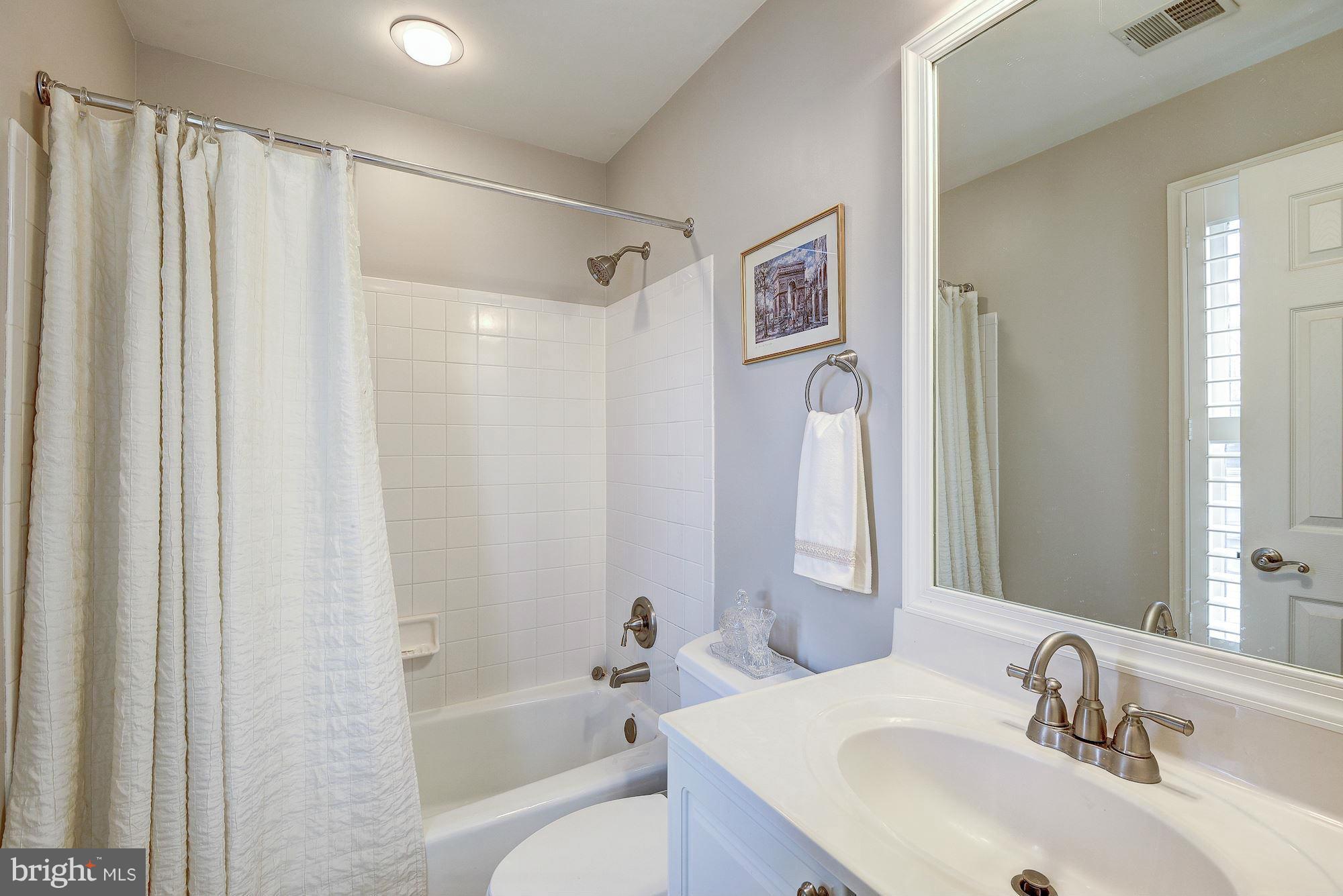 POTOMAC LAKES - Residential