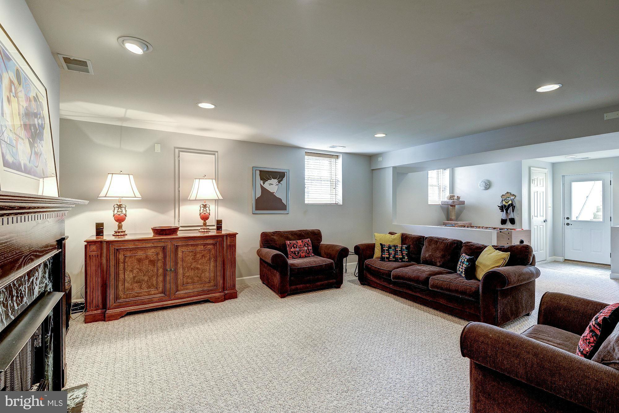 POTOMAC LAKES - Residential