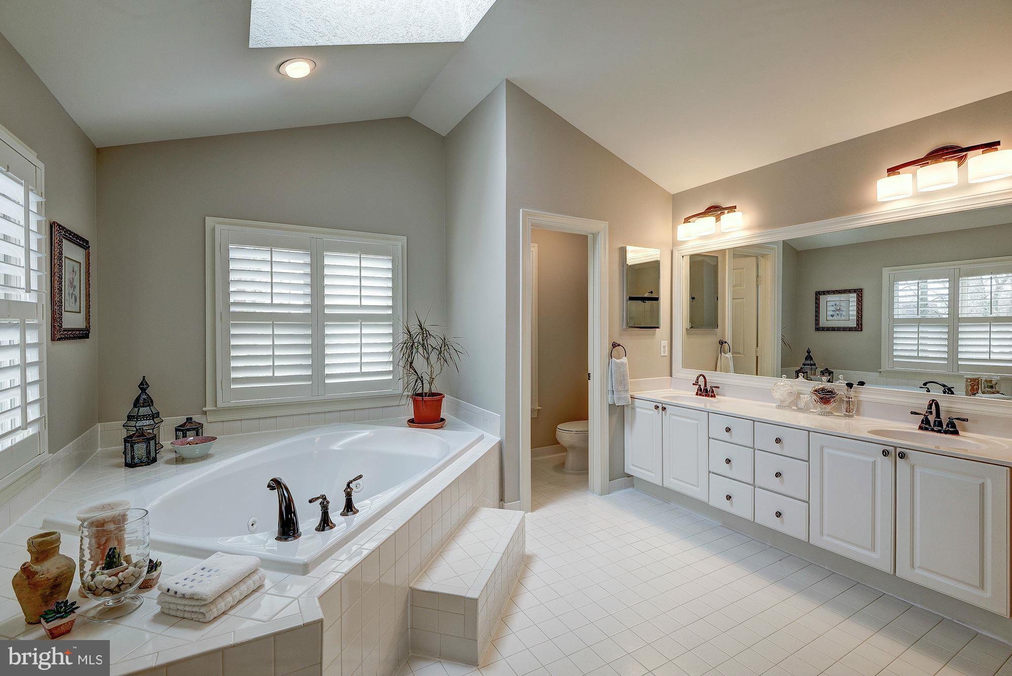 POTOMAC LAKES - Residential