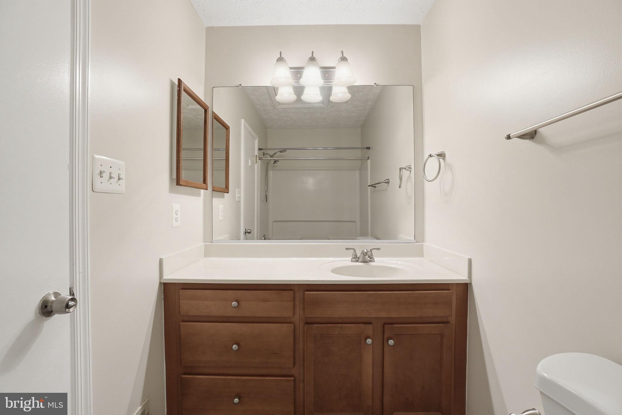 SINGLETONS GROVE - Residential