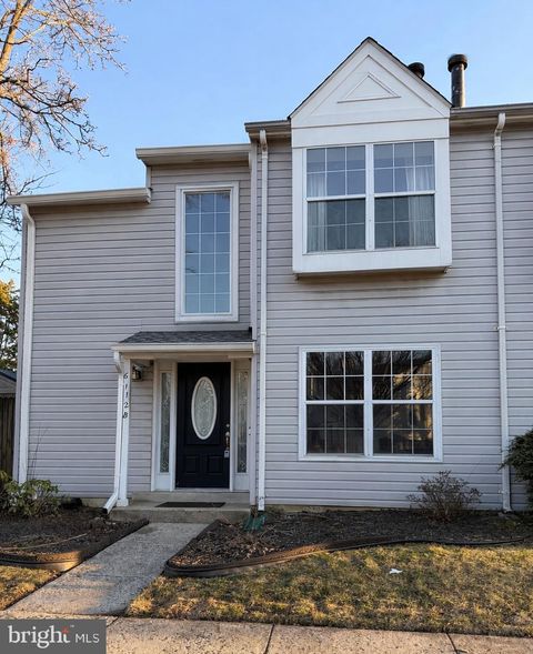 Photo of 6112 - B Hoskins Hollow Circle, CENTREVILLE, VA 20121 (MLS # VAFX2290350)