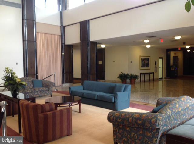 SKYLINE HOUSE - Residential Lease