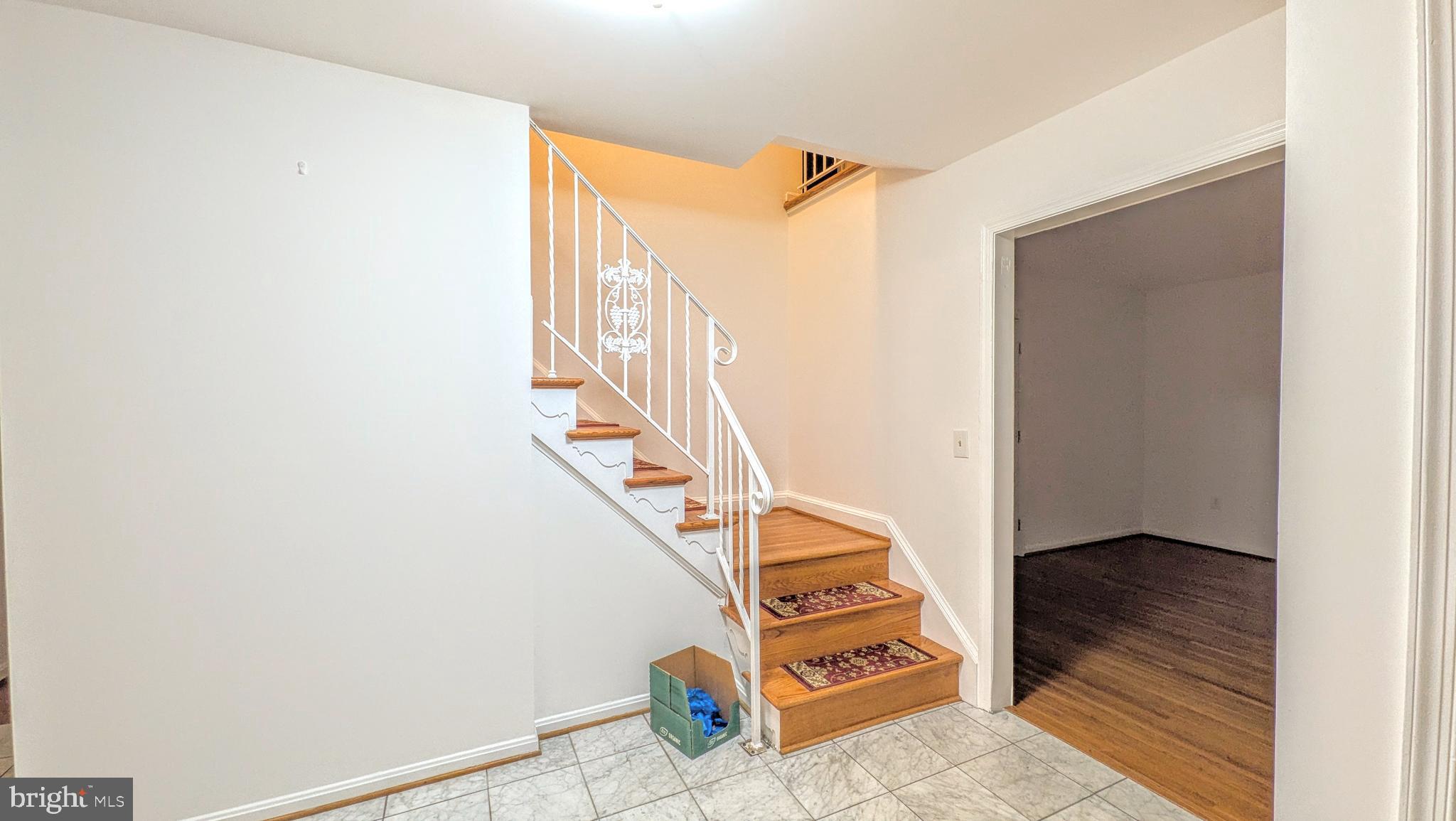 8835 TUCKERMAN LANE