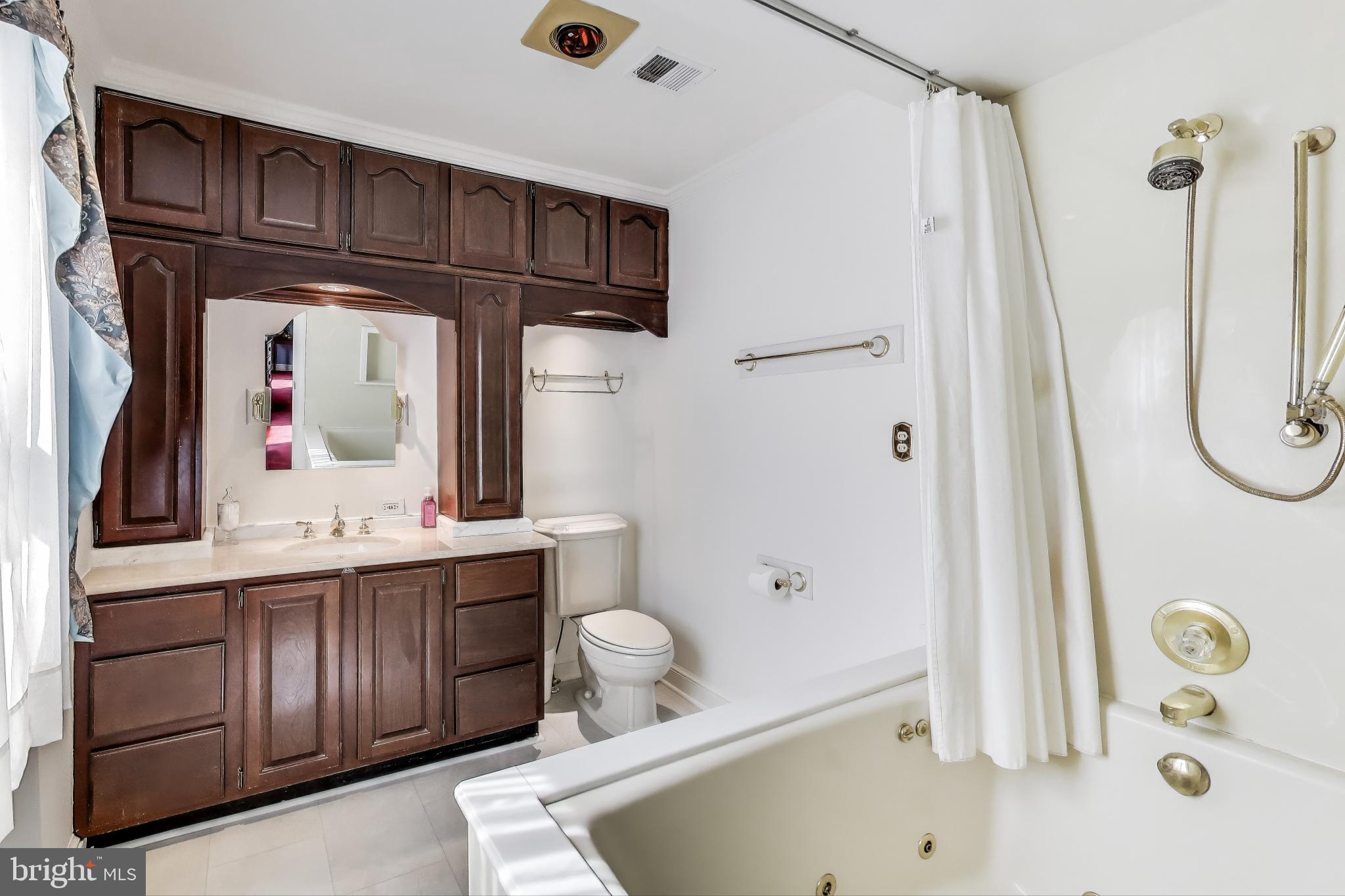 CHARLENE - Residential