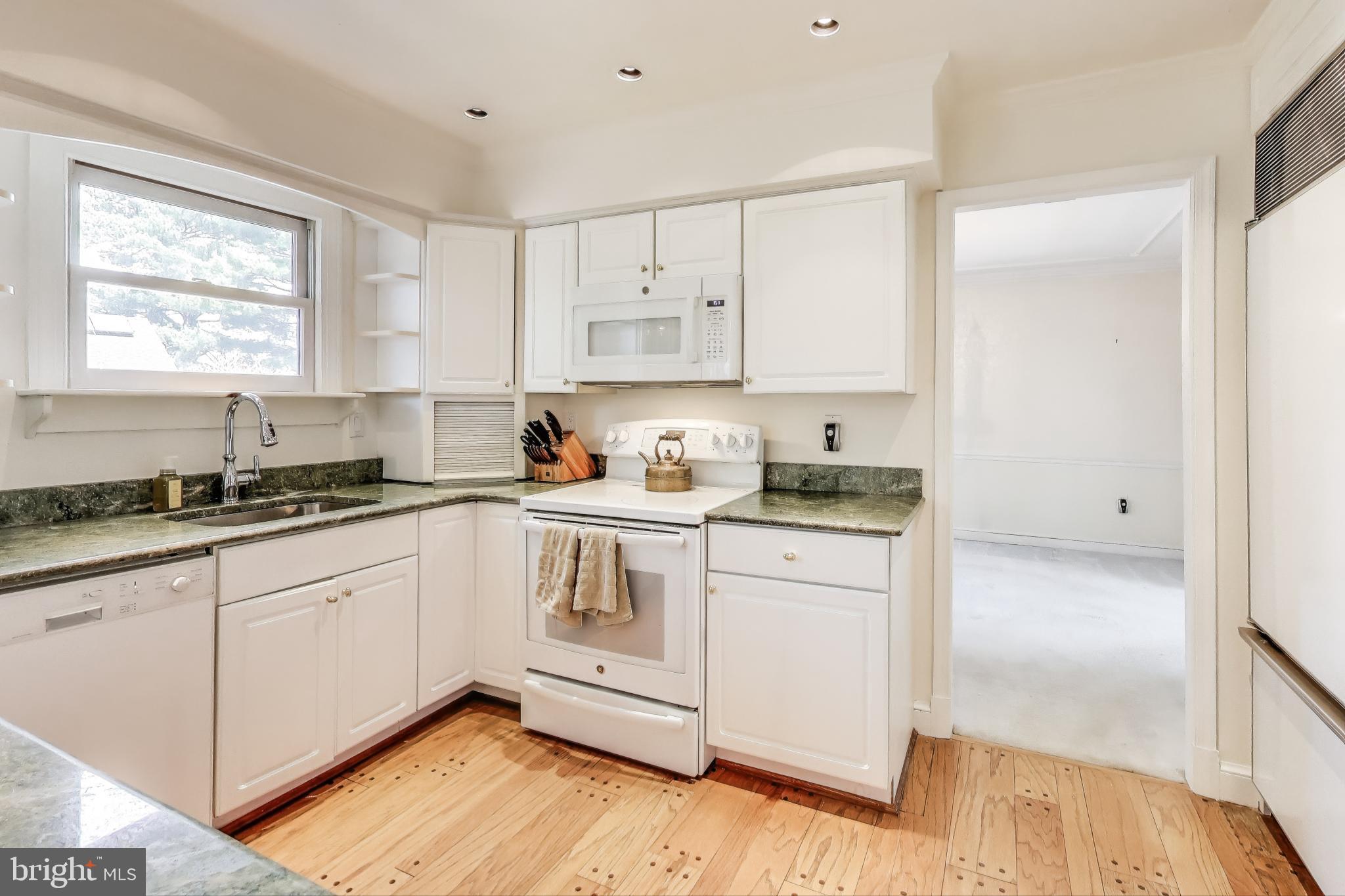 CHARLENE - Residential