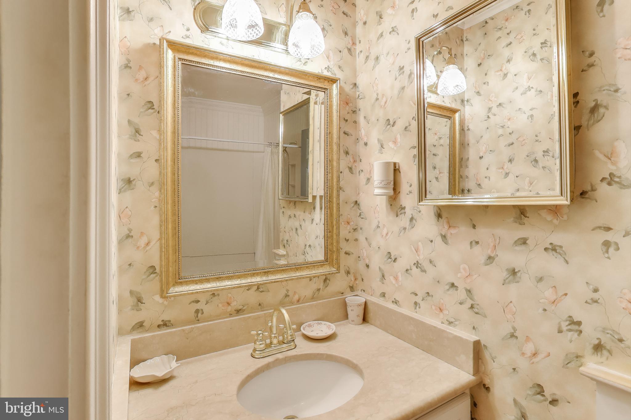 CHARLENE - Residential