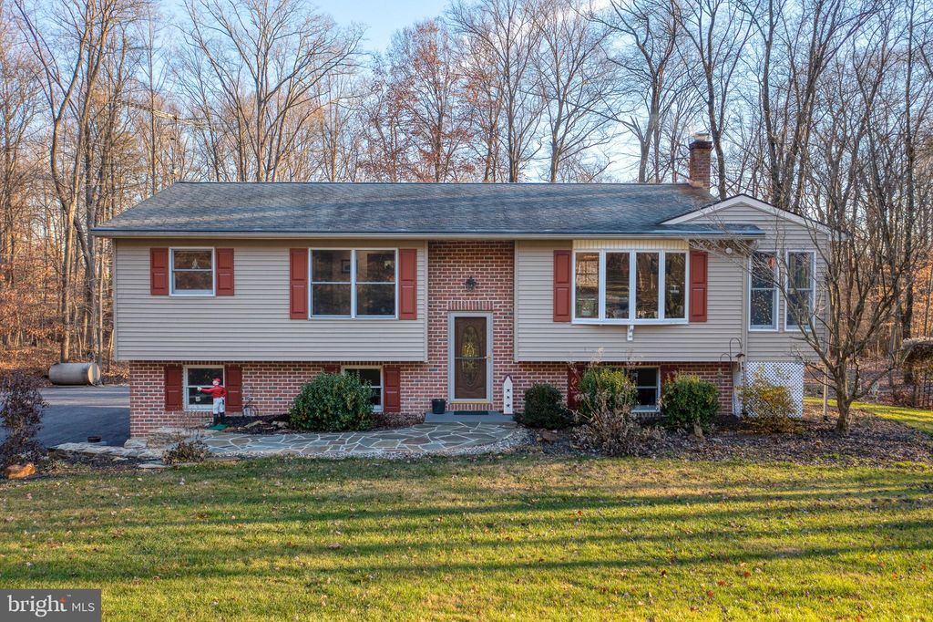 Photo of 845 FOREST RD, DENVER, PA 17517 (MLS # PALA2028822)