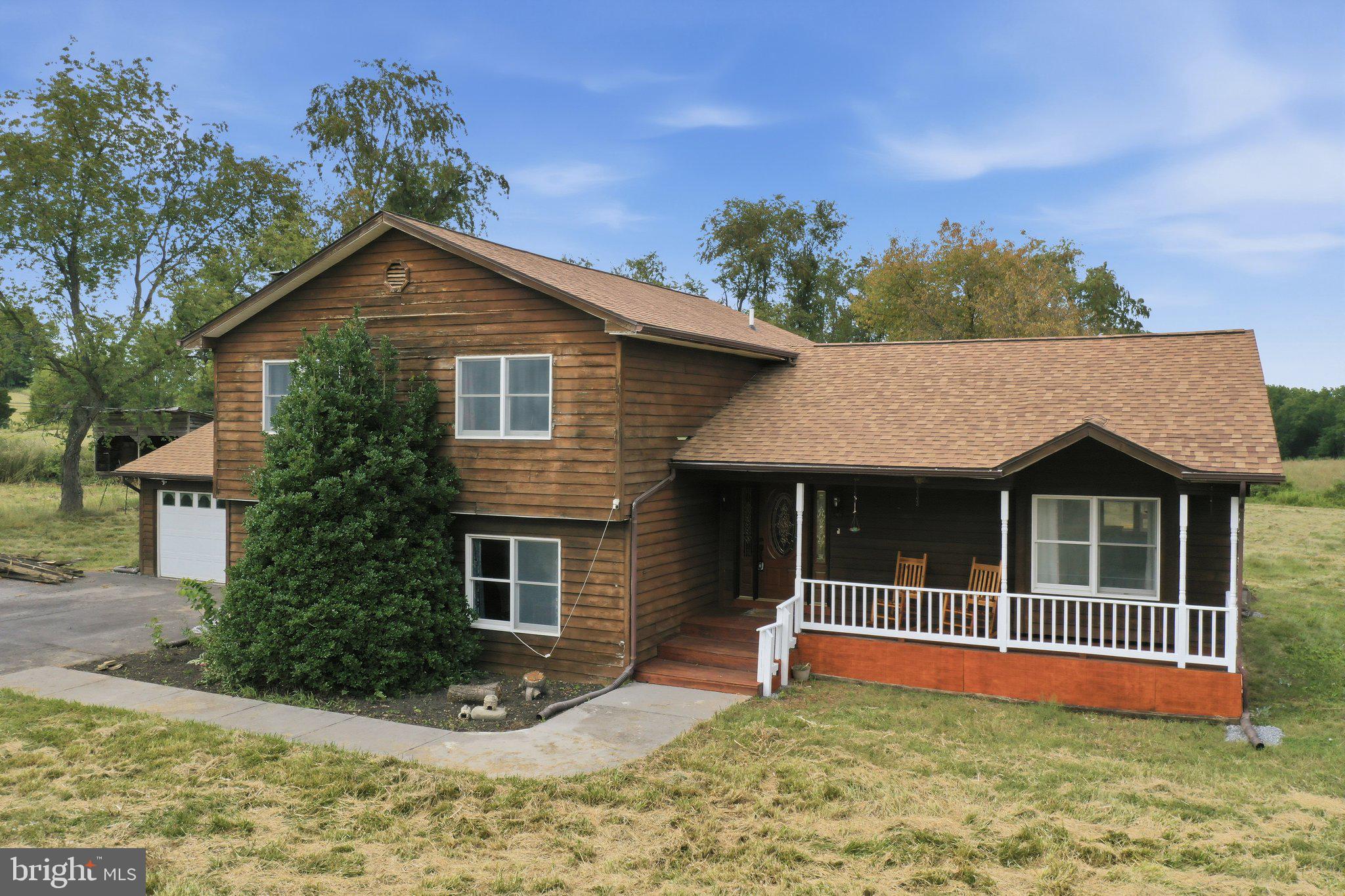 598 WHITE OAKS DRIVE