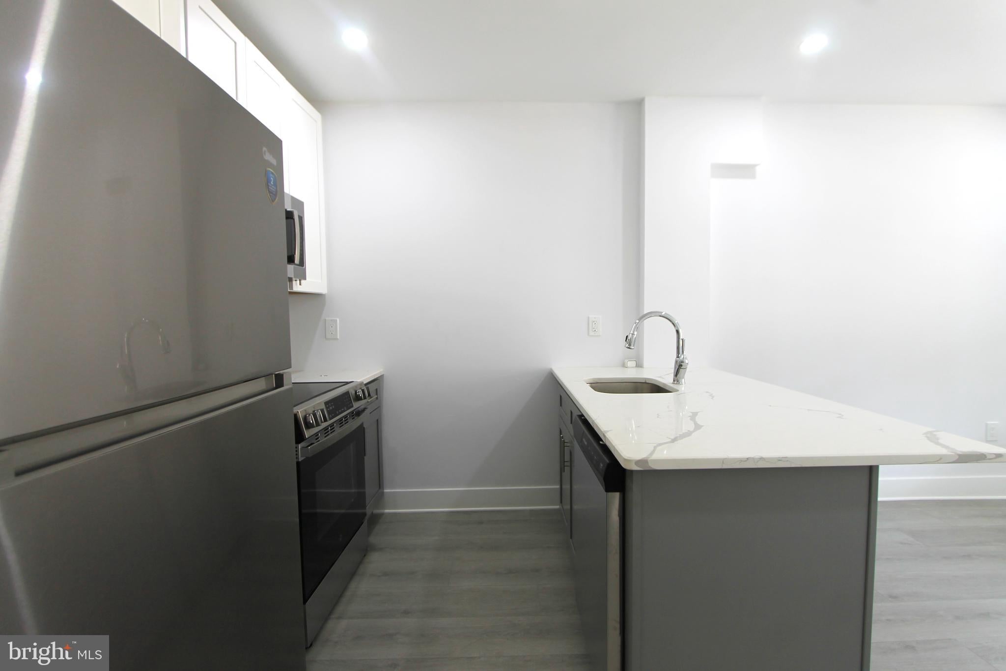 103 E COULTER STREET 1ST FLOOR