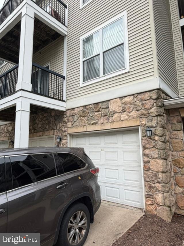 5172 WILLIAM COLIN COURT M M