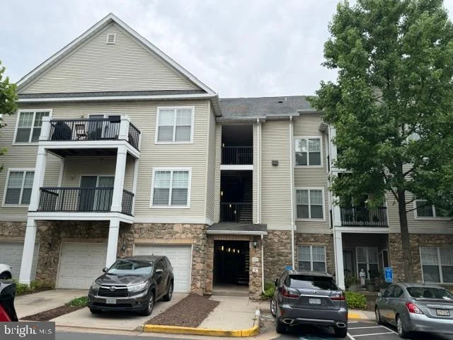 5172 William Colin Court Unit M