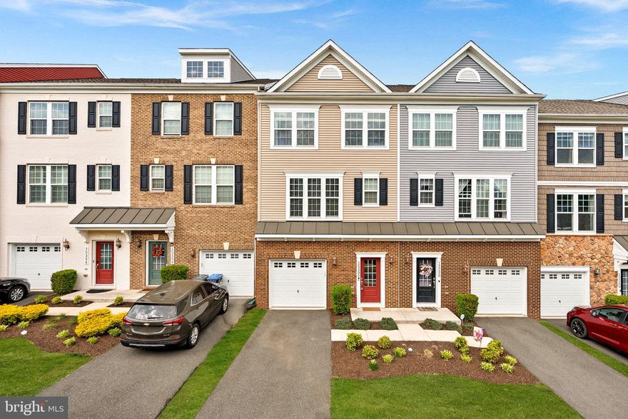 15292 Westham Ct presents a thoughtfully designed 3-level condo townhome in the desirable Haymarket Crossing community. Featuring 4 bedrooms and 3.5 bathrooms, this home offers a unique layout not commonly found within the community, providing added flexibility for a variety of living needs.
The main level features a bright, open floor plan that connects the living and kitchen spaces, creating an easy, comfortable setting for both daily living and entertaining.
On the entry level, a private bedroom with a full bathroom provides excellent versatility—ideal for guests, a home office, or extended stays.
The upper level has brand new carpet throughout and it includes a spacious primary bedroom with its own private bathroom, while the two additional bedrooms are generously sized and share a full hall bathroom.
Enjoy the ease of condo living with exterior maintenance handled by the association, along with close proximity to shopping, dining, and local parks.
A great opportunity to own a beautiful home in a convenient Haymarket location.