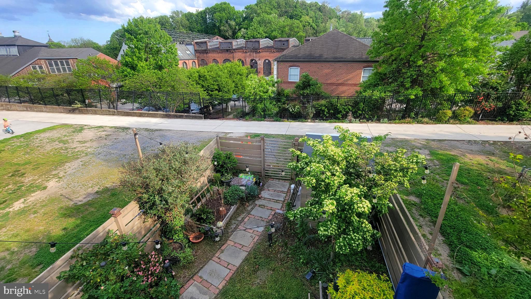 WOODBERRY - Residential Lease