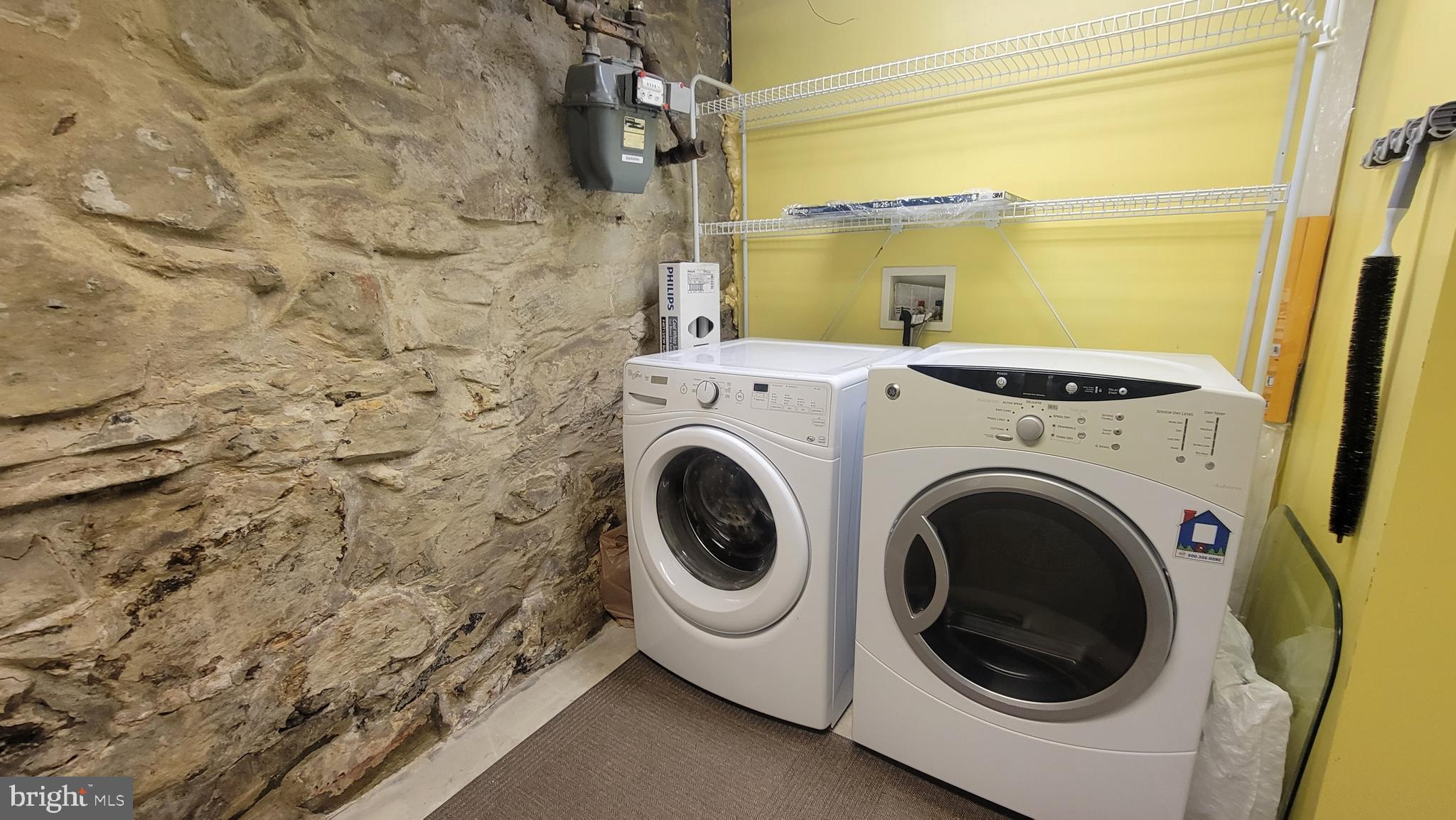 WOODBERRY - Residential Lease