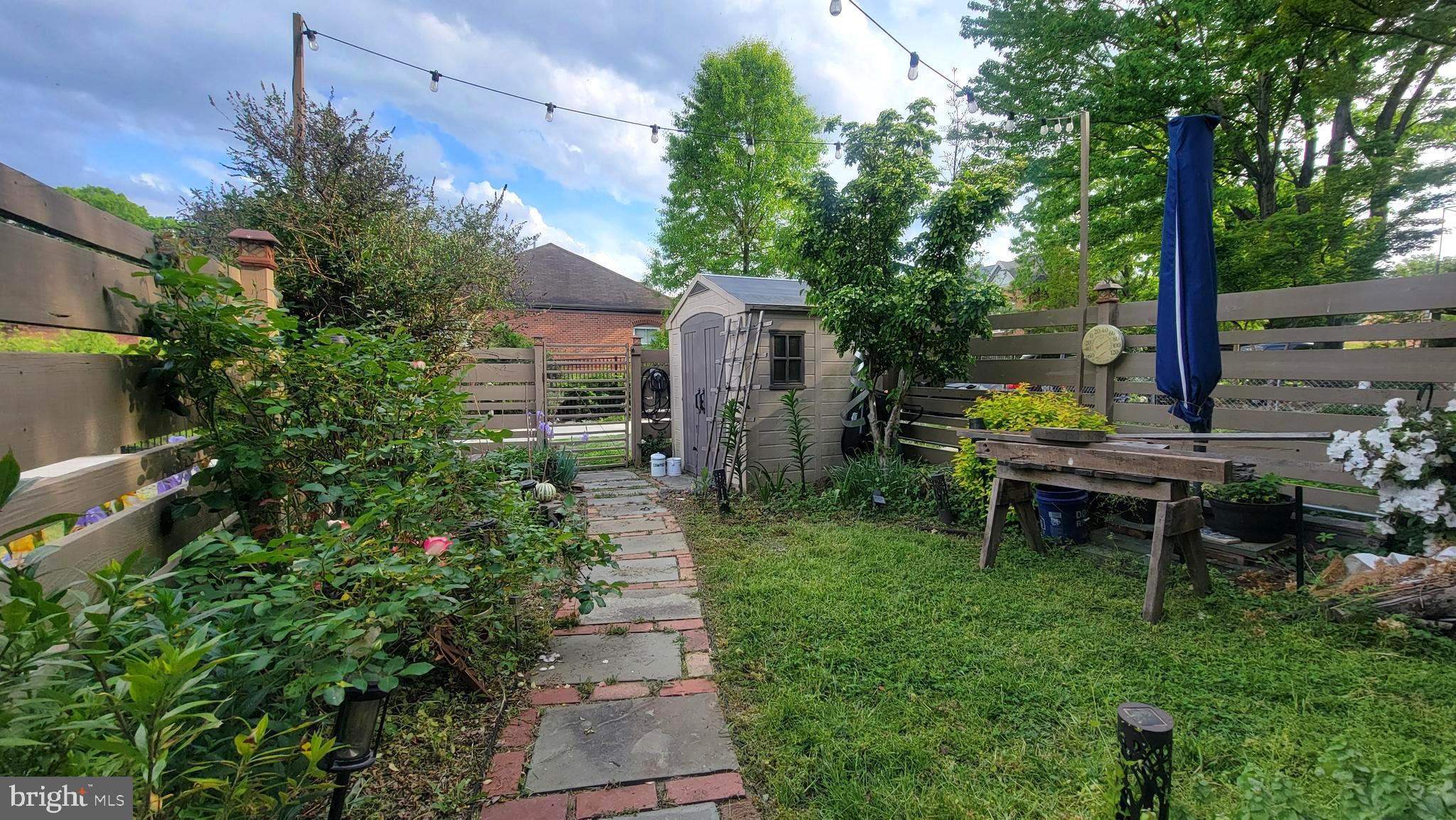 WOODBERRY - Residential Lease