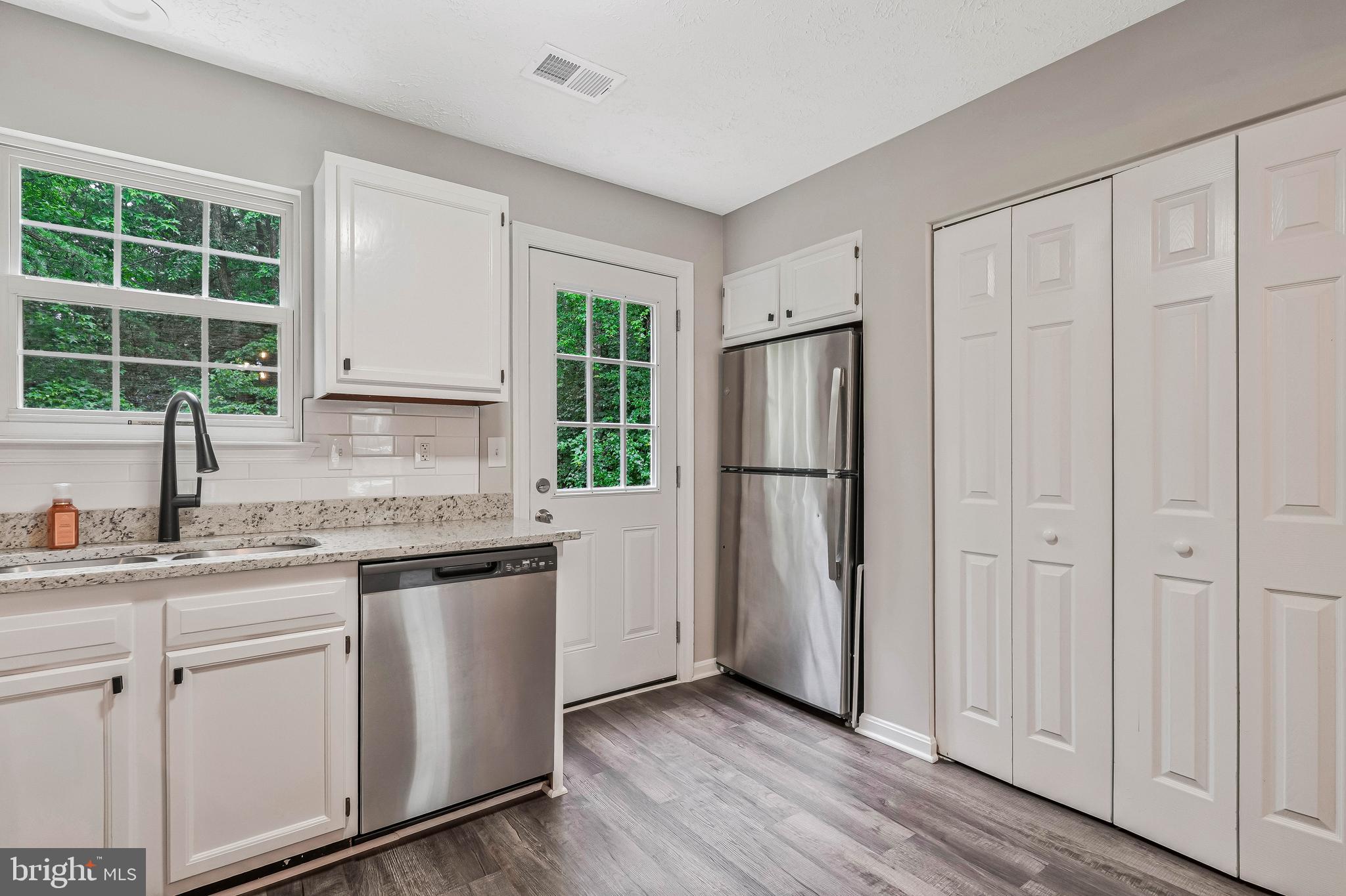 ST CHARLES SUB - HAMPSHIRE - Residential