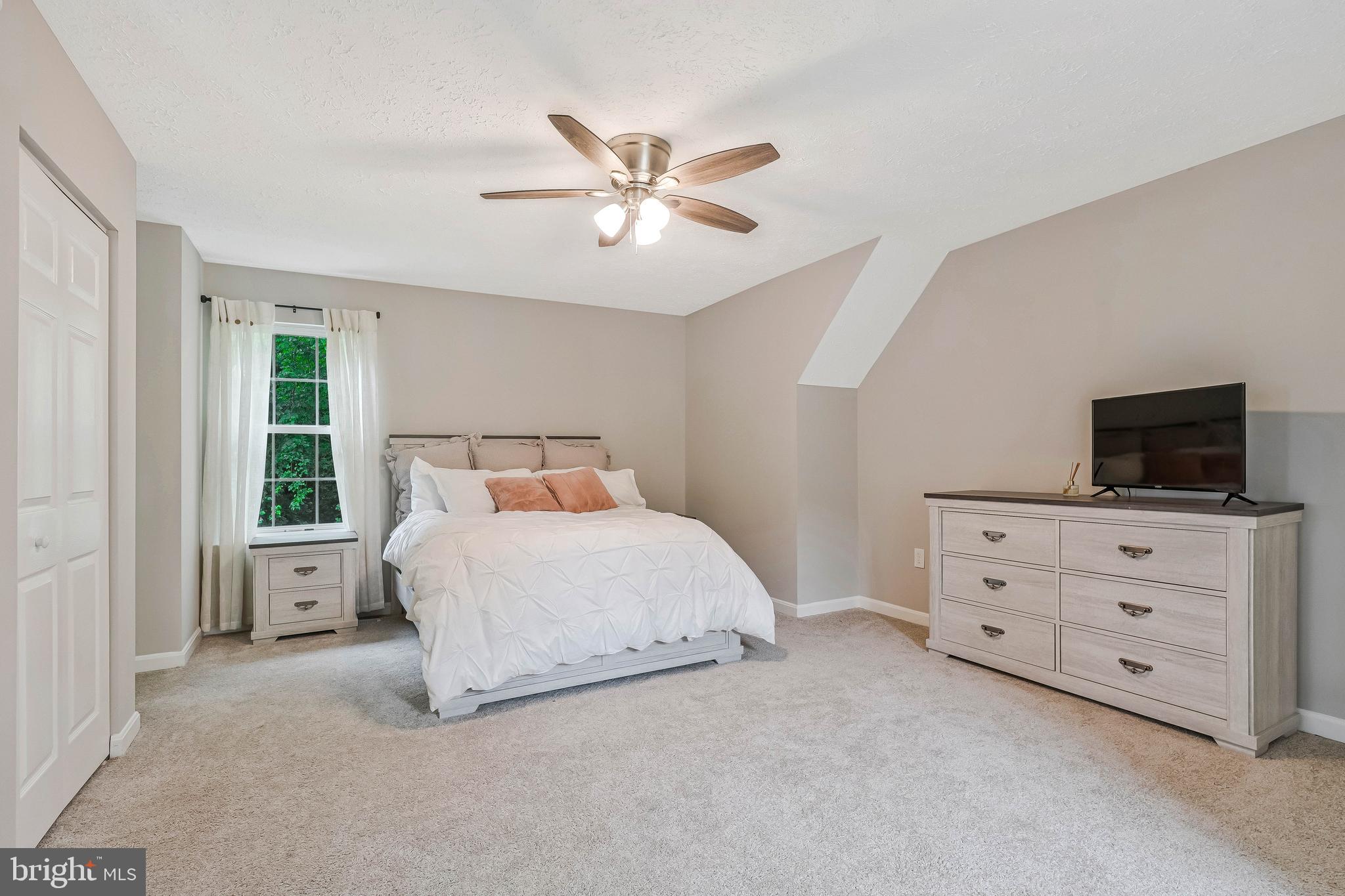 ST CHARLES SUB - HAMPSHIRE - Residential