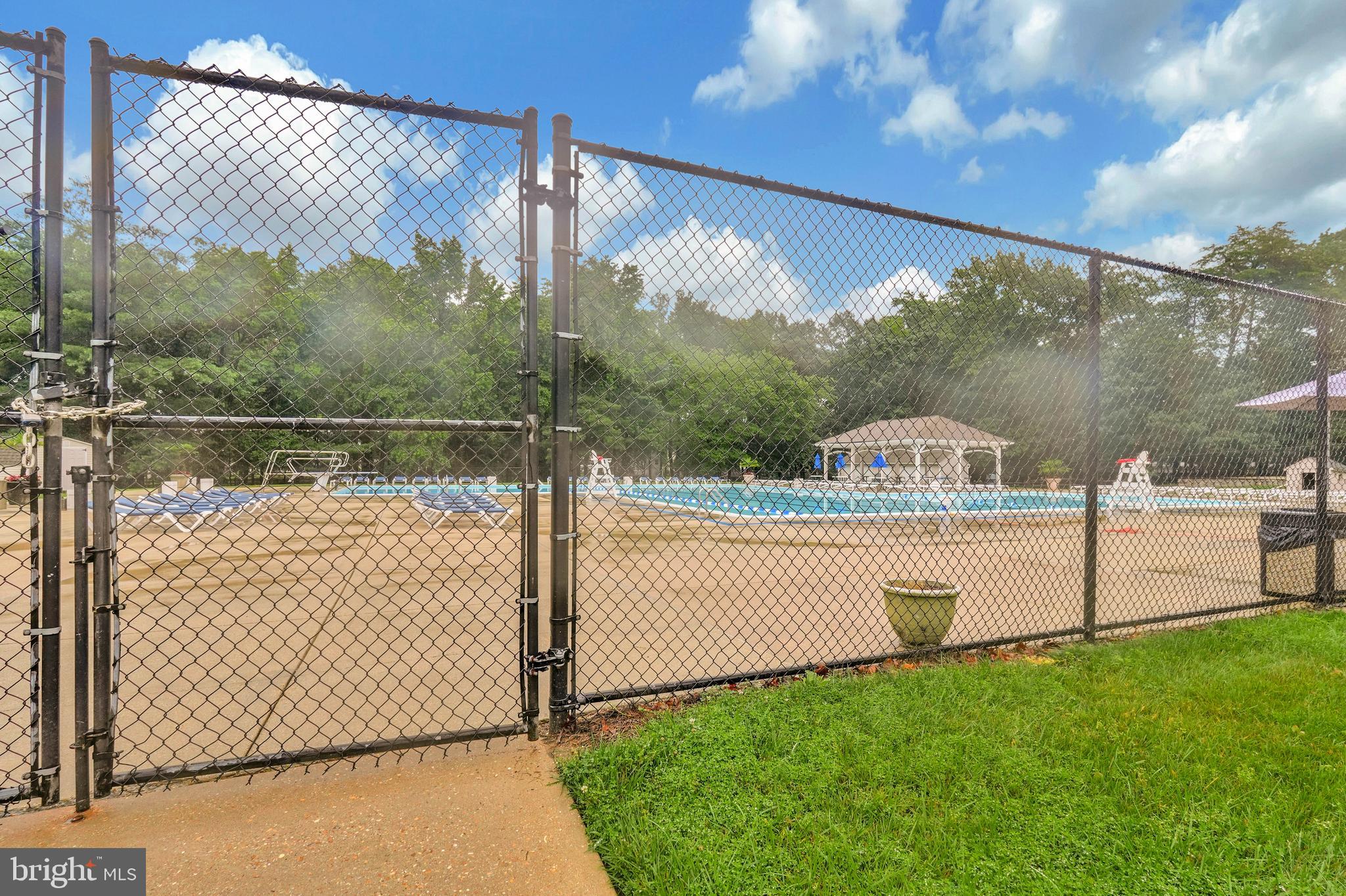 ST CHARLES SUB - HAMPSHIRE - Residential