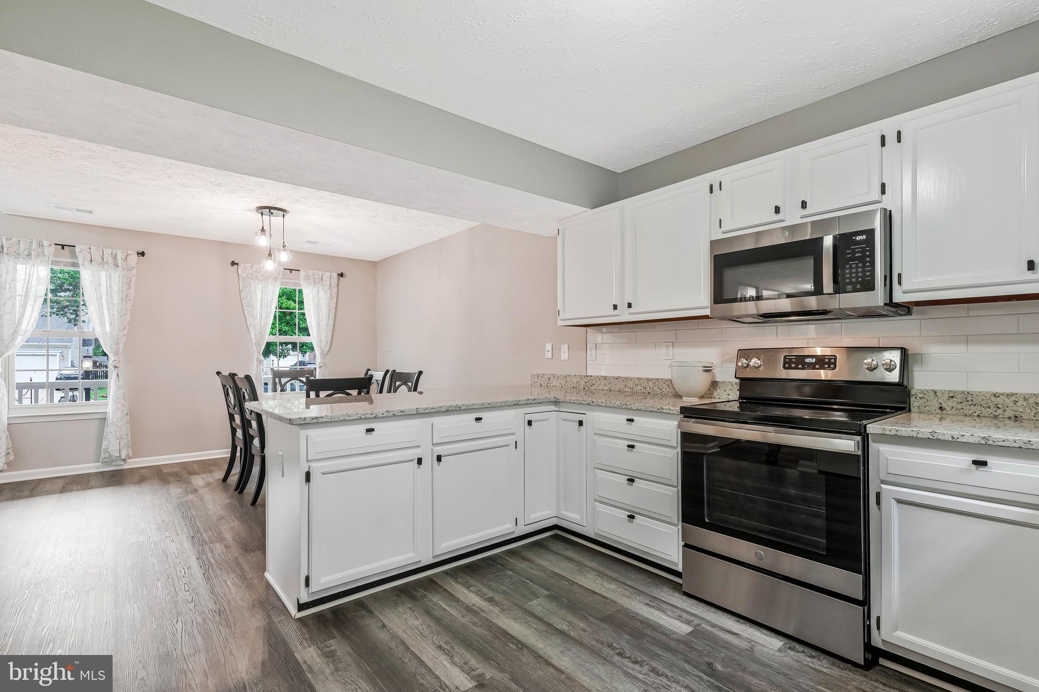 ST CHARLES SUB - HAMPSHIRE - Residential