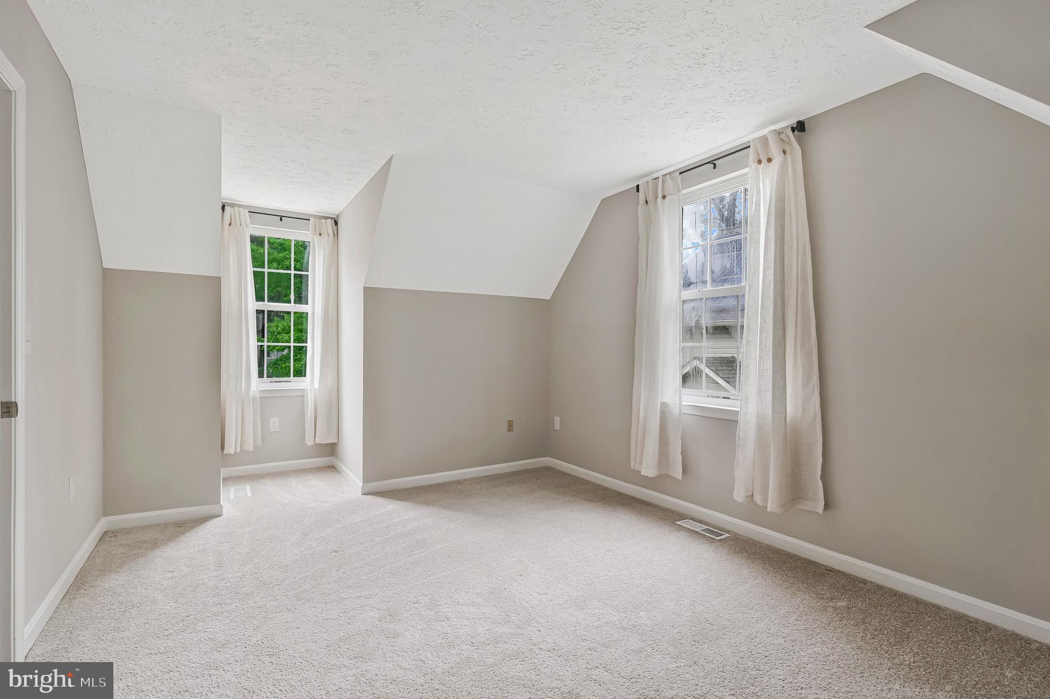 ST CHARLES SUB - HAMPSHIRE - Residential