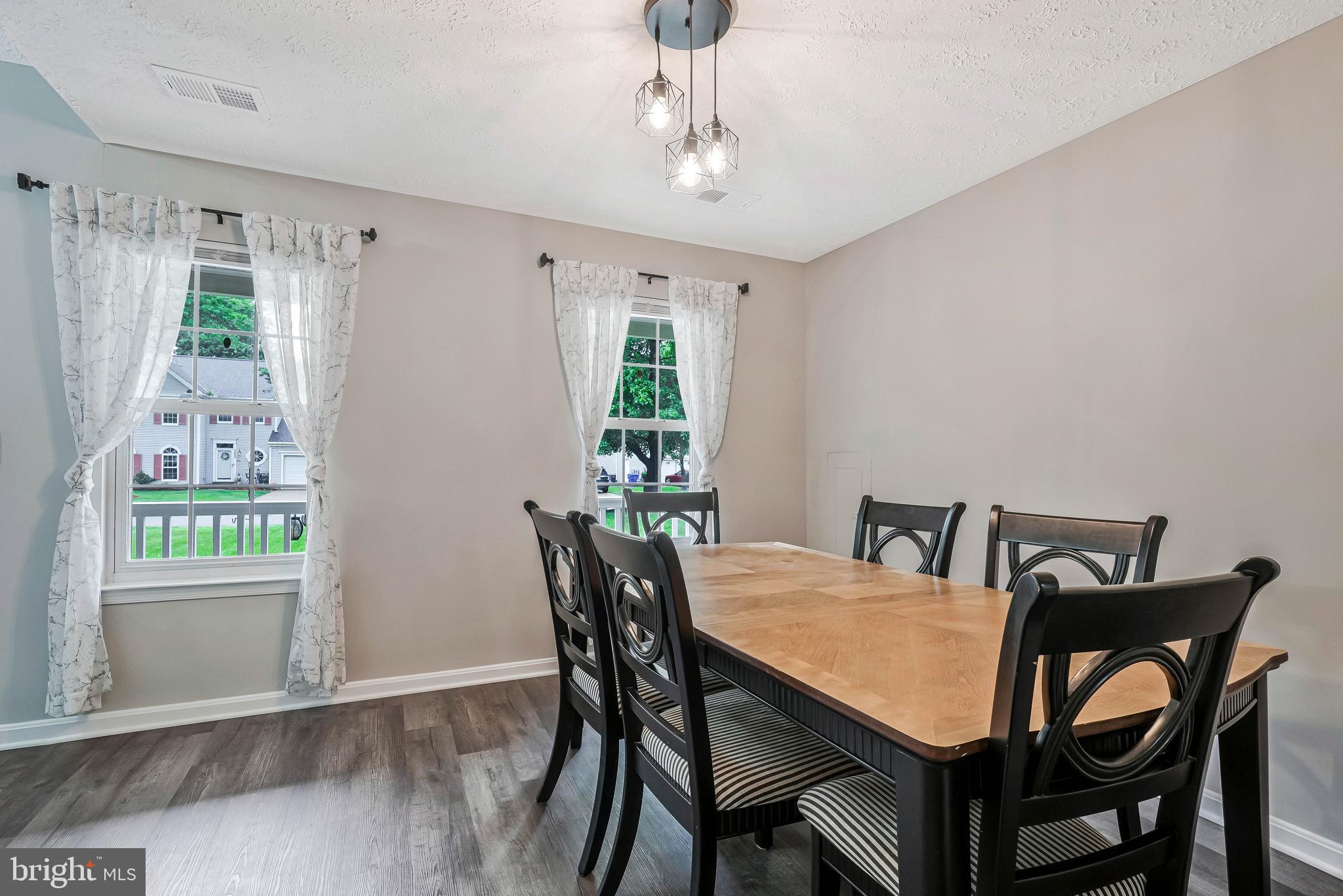 ST CHARLES SUB - HAMPSHIRE - Residential