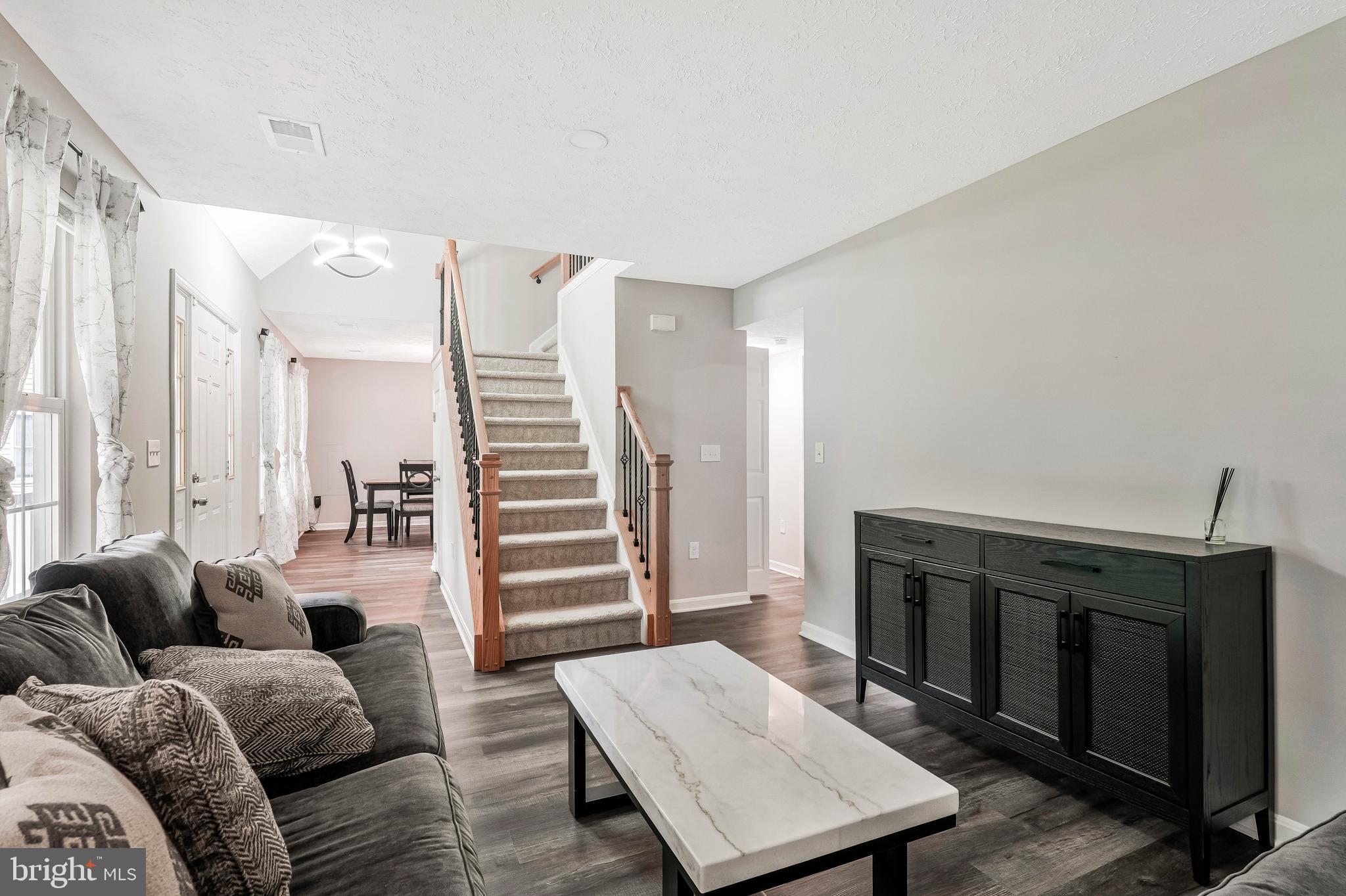 ST CHARLES SUB - HAMPSHIRE - Residential