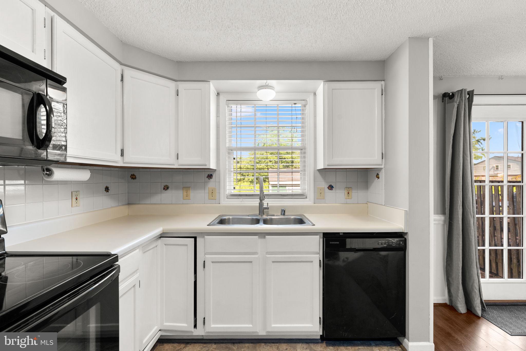 JACOBS MEADOW - Residential