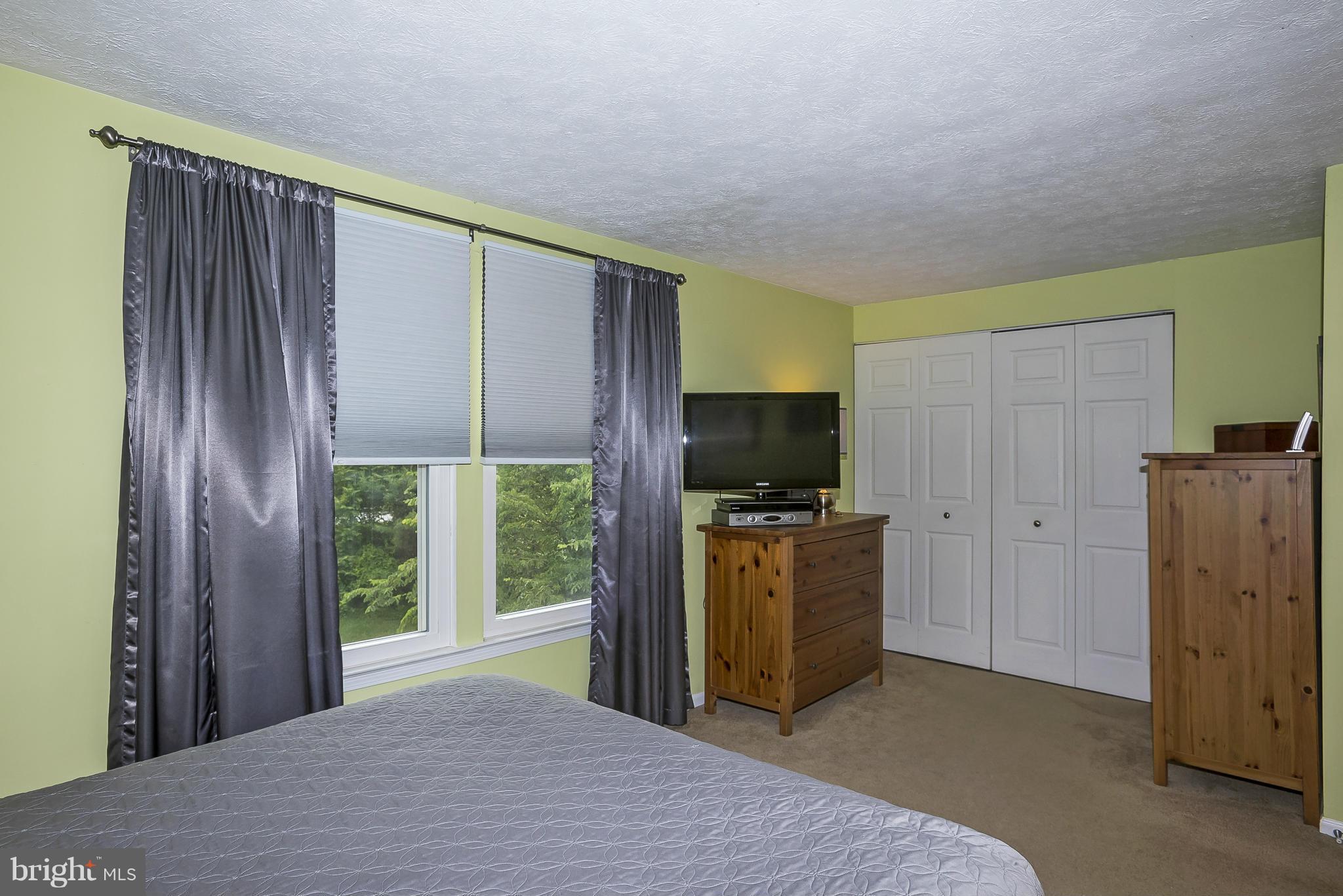 GLEN OAKS - Residential