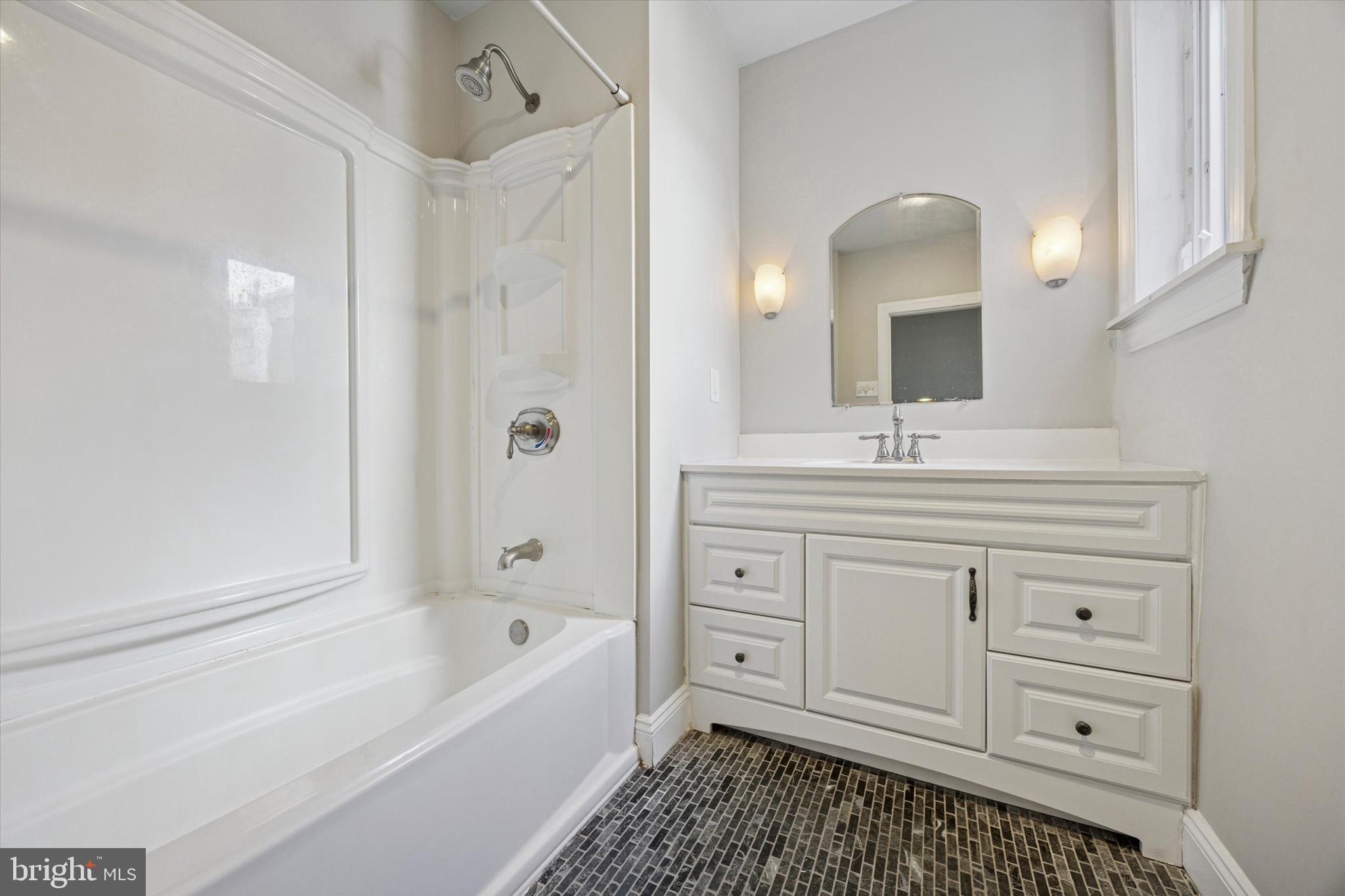 WHITMAN - Residential Lease