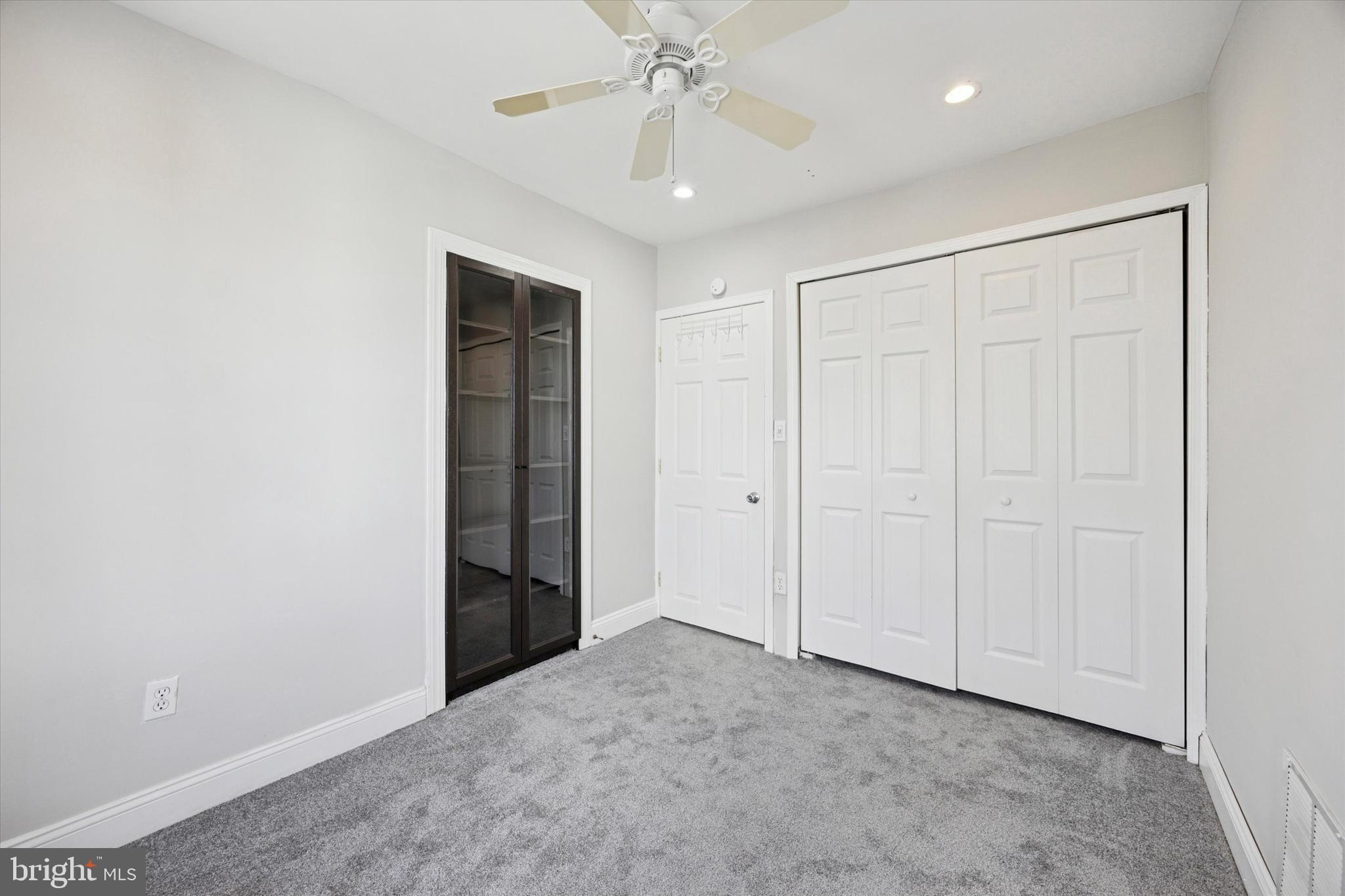 WHITMAN - Residential Lease