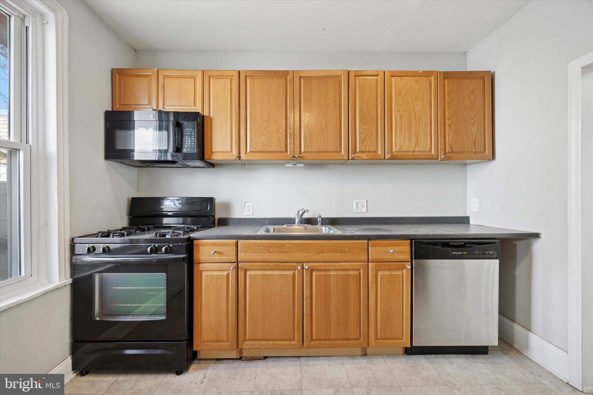 WHITMAN - Residential Lease