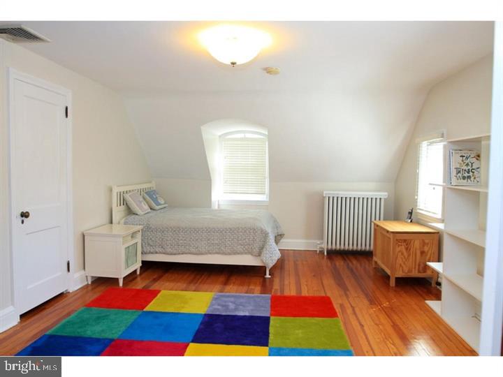 MERION STATION - Residential