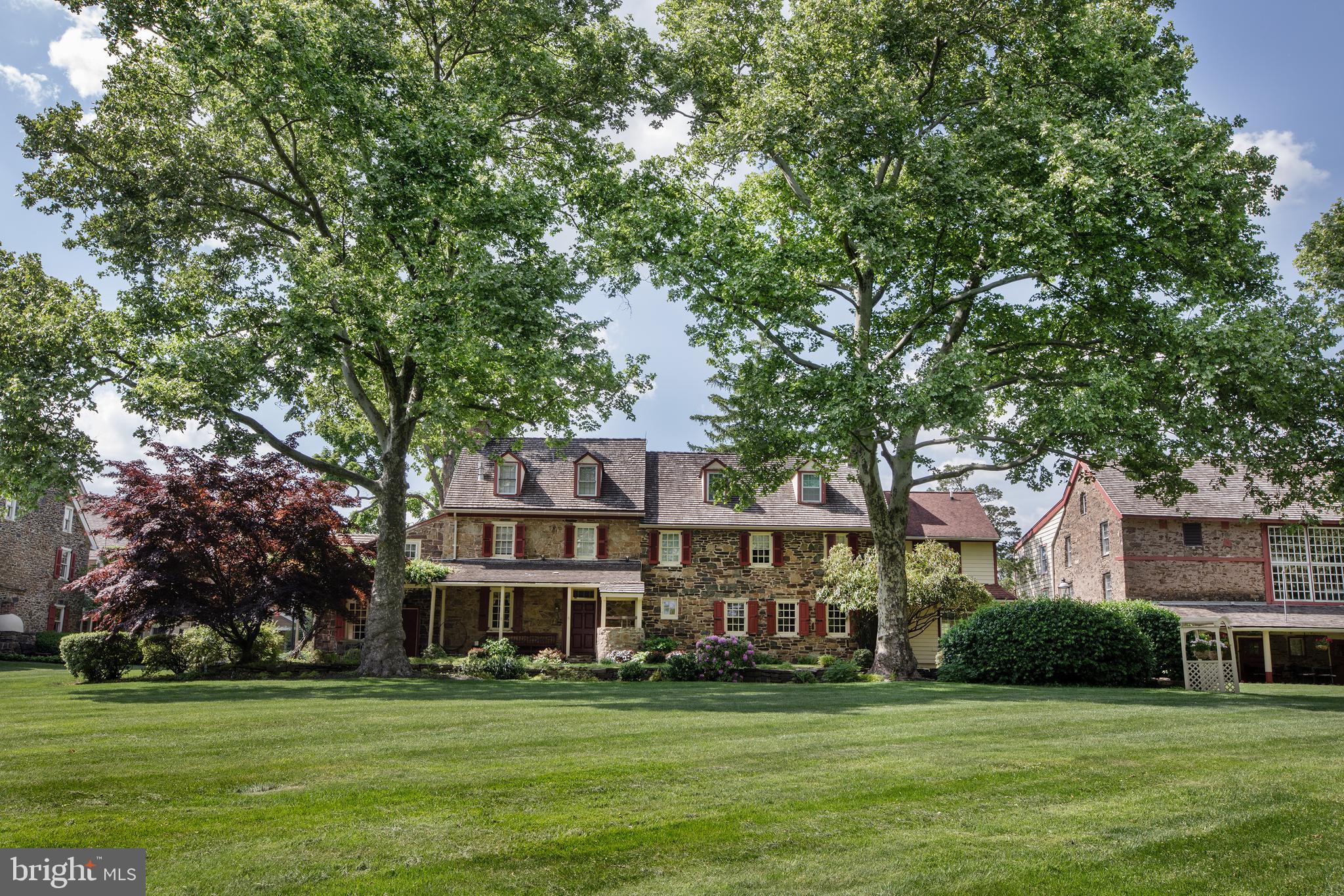 1005 HORSHAM ROAD
