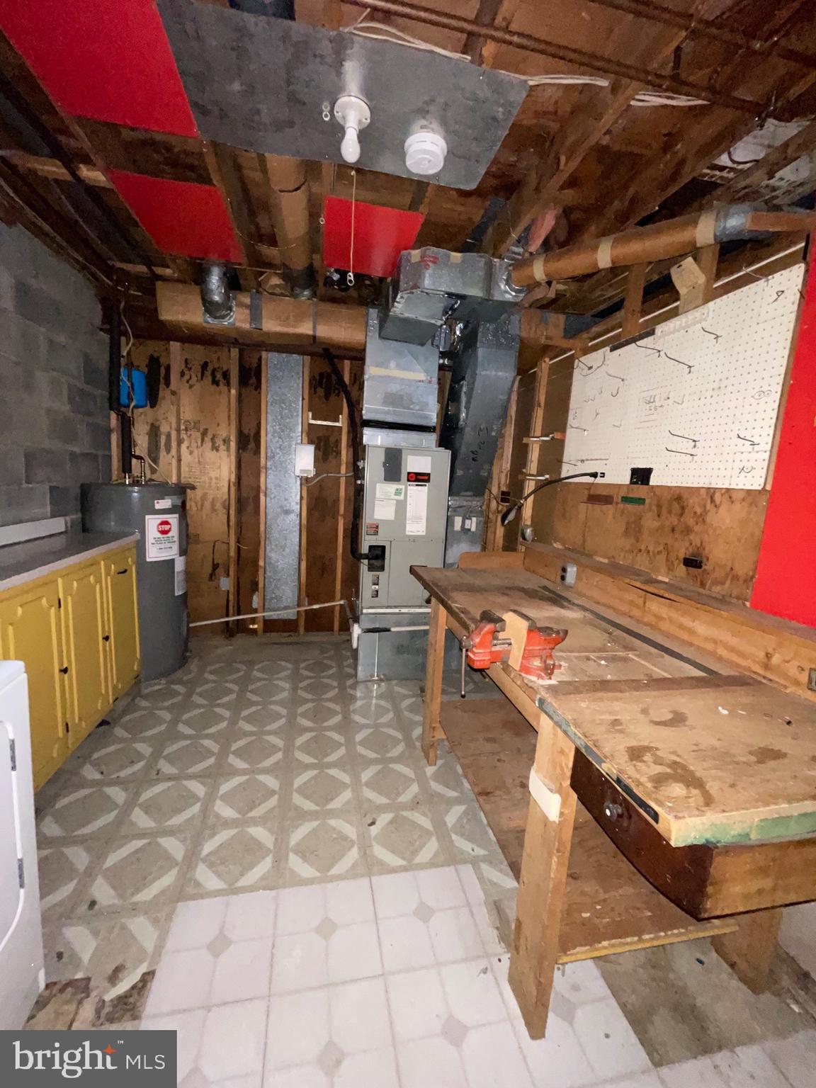 CROMWELL STATION - Residential