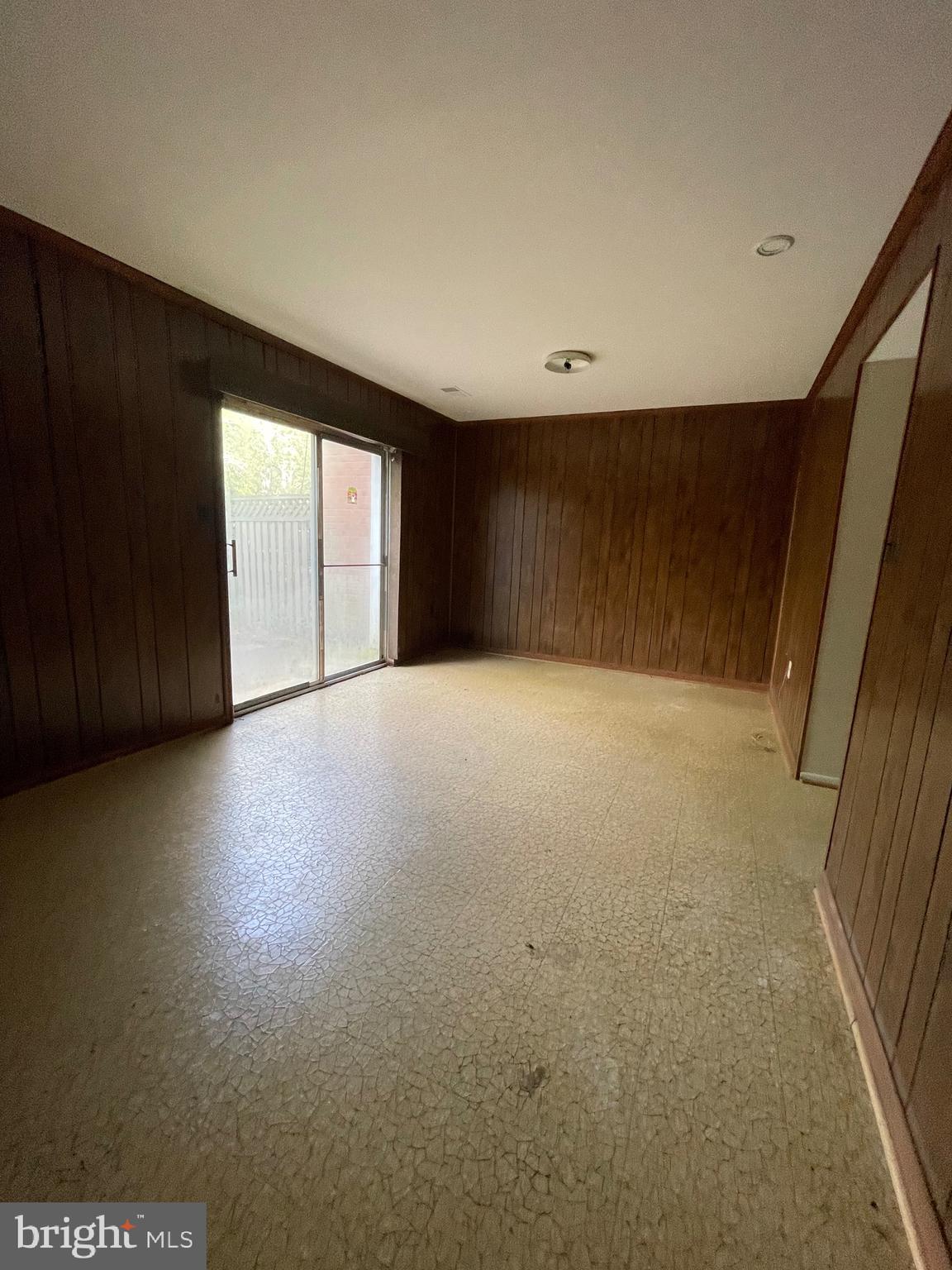 CROMWELL STATION - Residential